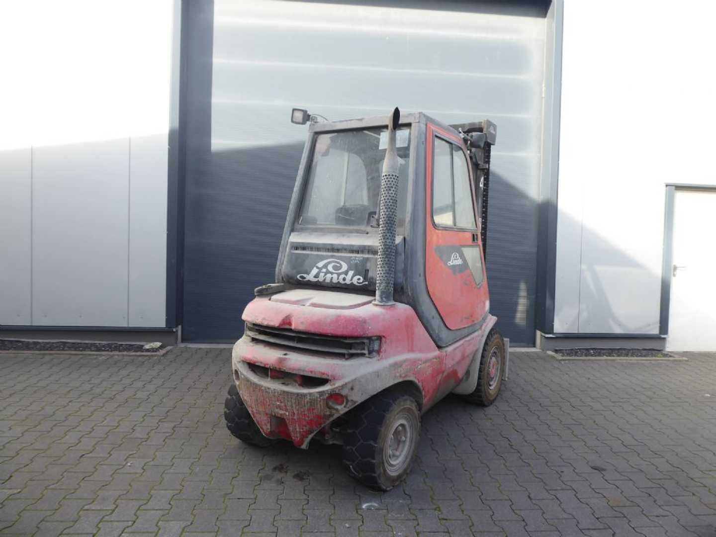 Used Forklift Linde H25D-03 4 ratų šakinis krautuvas (Image 3) Used Forklift Linde H25D-03 4 ratų šakinis krautuvas (Image 3)