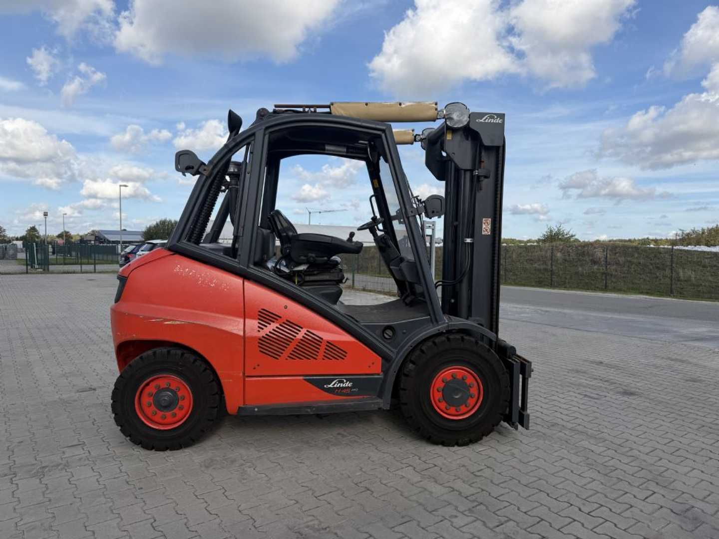 Used Forklift Linde H45D-02 4 ratų šakinis krautuvas (Image 10) Used Forklift Linde H45D-02 4 ratų šakinis krautuvas (Image 10)