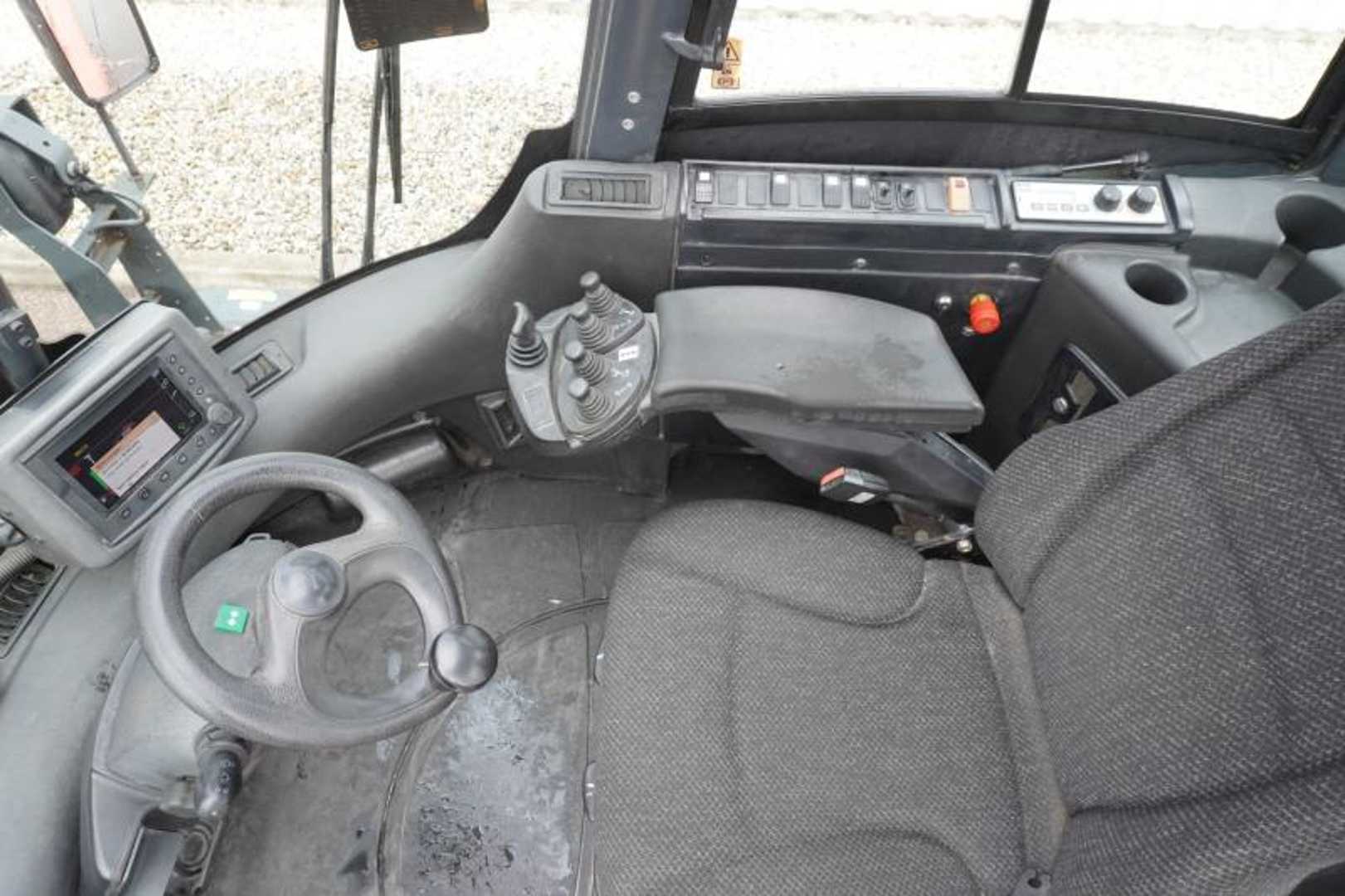 Used Forklift Linde H 160 D/1200 1401 4 ratų šakinis krautuvas (Image 9) Used Forklift Linde H 160 D/1200 1401 4 ratų šakinis krautuvas (Image 9)