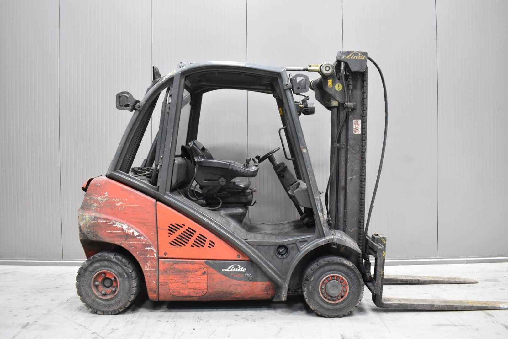 Used Forklift Linde H 25 D - 02 /58942/ 4 ratų šakinis krautuvas (Image 3) Used Forklift Linde H 25 D - 02 /58942/ 4 ratų šakinis krautuvas (Image 3)