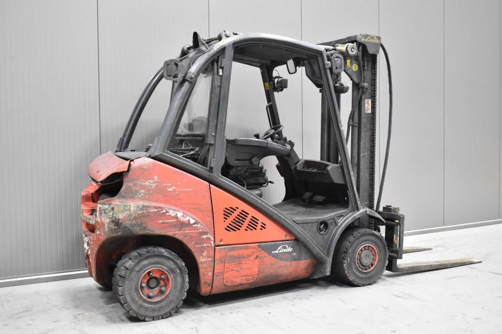 Used Forklift Linde H 25 D - 02 /58942/ 4 ratų šakinis krautuvas (Image 4) Used Forklift Linde H 25 D - 02 /58942/ 4 ratų šakinis krautuvas (Image 4)
