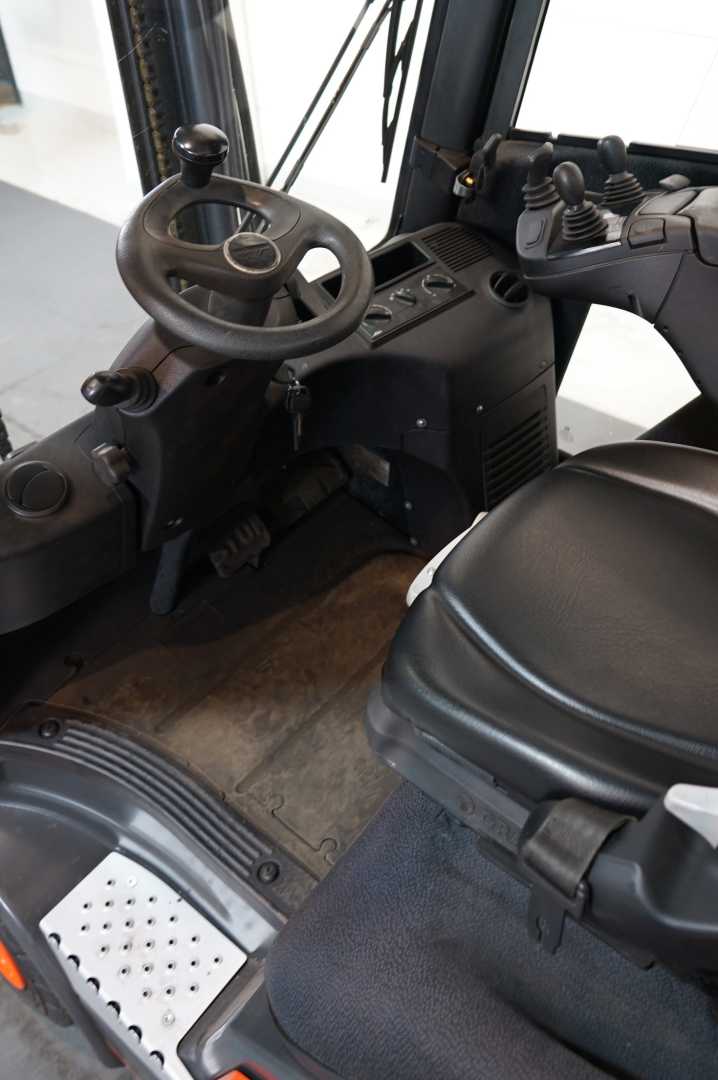 Used Forklift Linde H 16 D EVO 391-00 4 ratų šakinis krautuvas (Image 5) Used Forklift Linde H 16 D EVO 391-00 4 ratų šakinis krautuvas (Image 5)