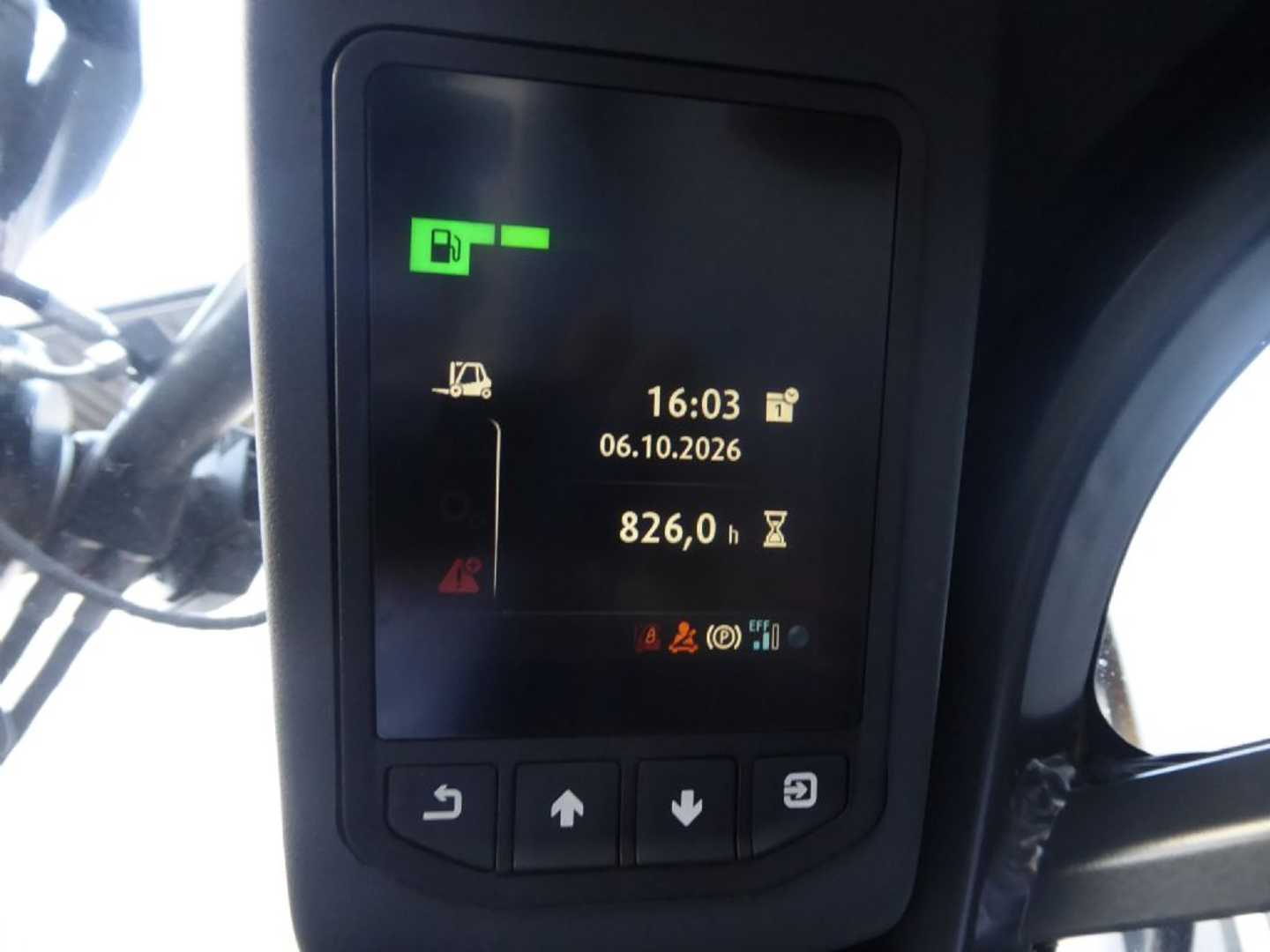Used Forklift Linde H30D-01 4 ratų šakinis krautuvas (Image 9) Used Forklift Linde H30D-01 4 ratų šakinis krautuvas (Image 9)