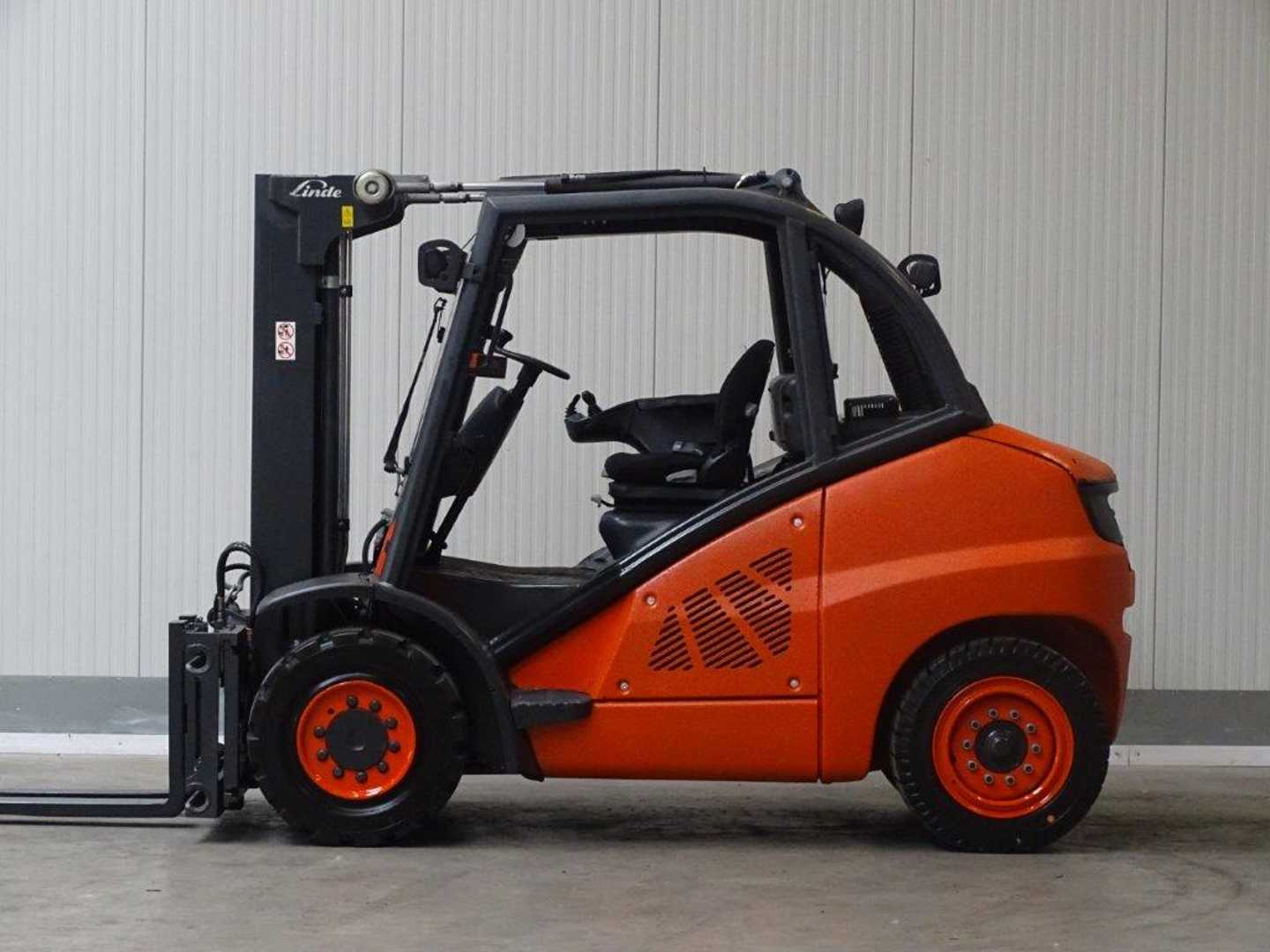 Used Forklift Linde H50D-02 -Container-Indoor-Stapler -TRIPLEX 4 ratų šakinis krautuvas (Image 4) Used Forklift Linde H50D-02 -Container-Indoor-Stapler -TRIPLEX 4 ratų šakinis krautuvas (Image 4)