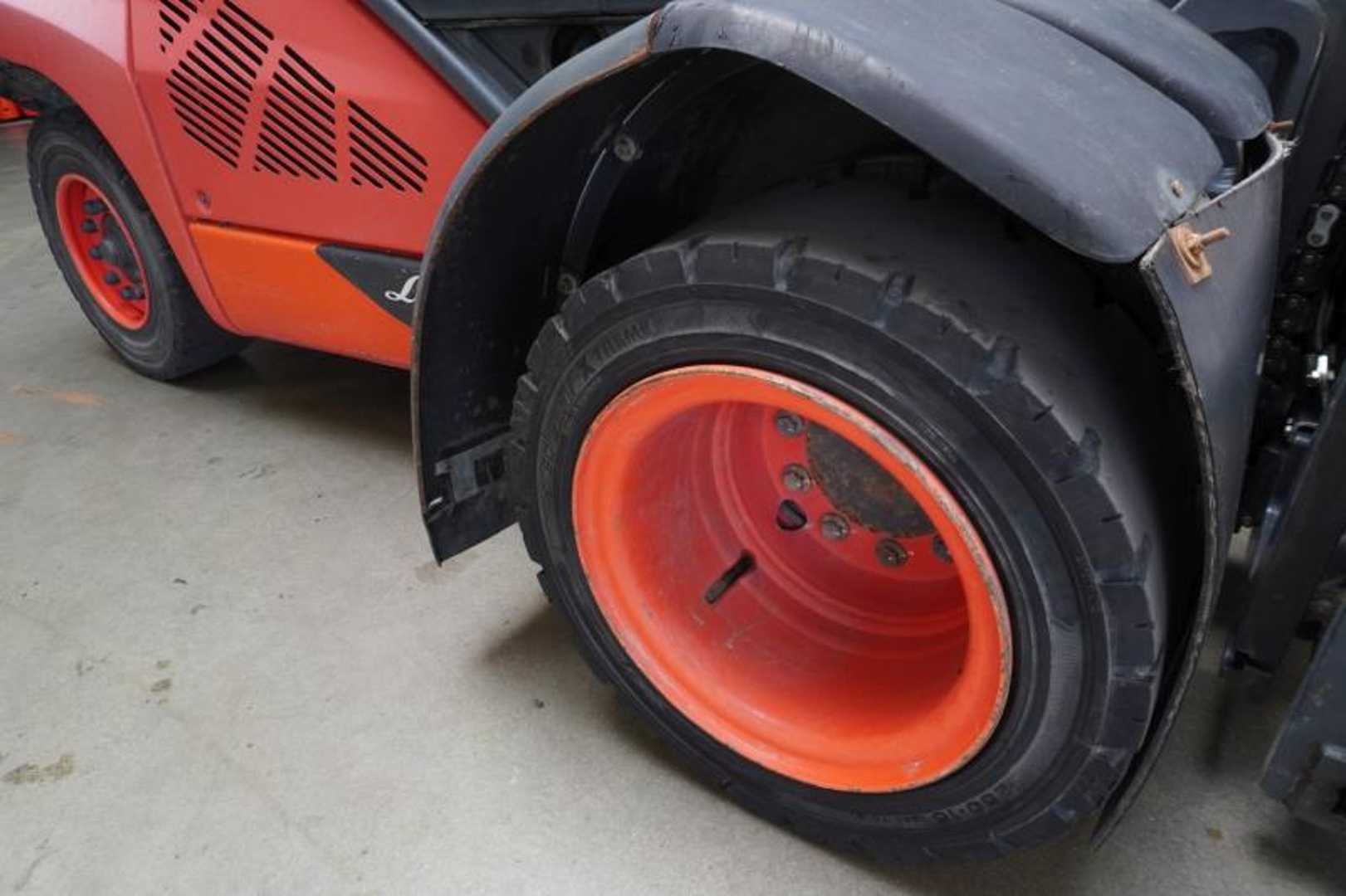 Used Forklift Linde H 40 D EVO 394-02 4 ratų šakinis krautuvas (Image 8) Used Forklift Linde H 40 D EVO 394-02 4 ratų šakinis krautuvas (Image 8)