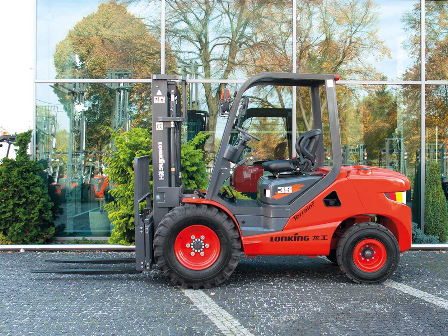 Used Forklift Lonking LG35DT Terrain 4 ratų šakinis krautuvas (Image 2)