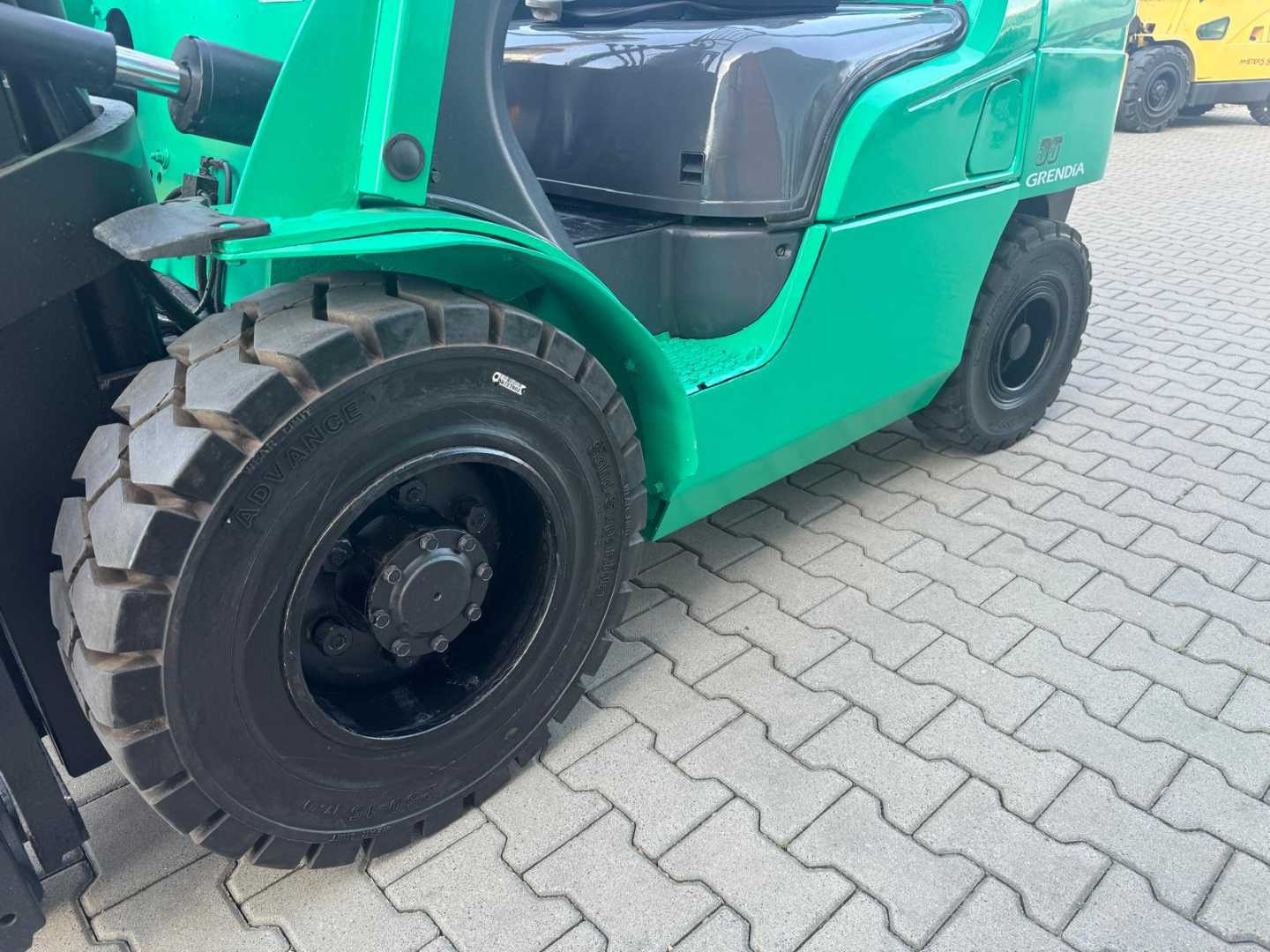Used Forklift Mitsubishi FD35NT / Diesel/6012 hours / New price 4 ratų šakinis krautuvas (Image 8) Used Forklift Mitsubishi FD35NT / Diesel/6012 hours / New price 4 ratų šakinis krautuvas (Image 8)