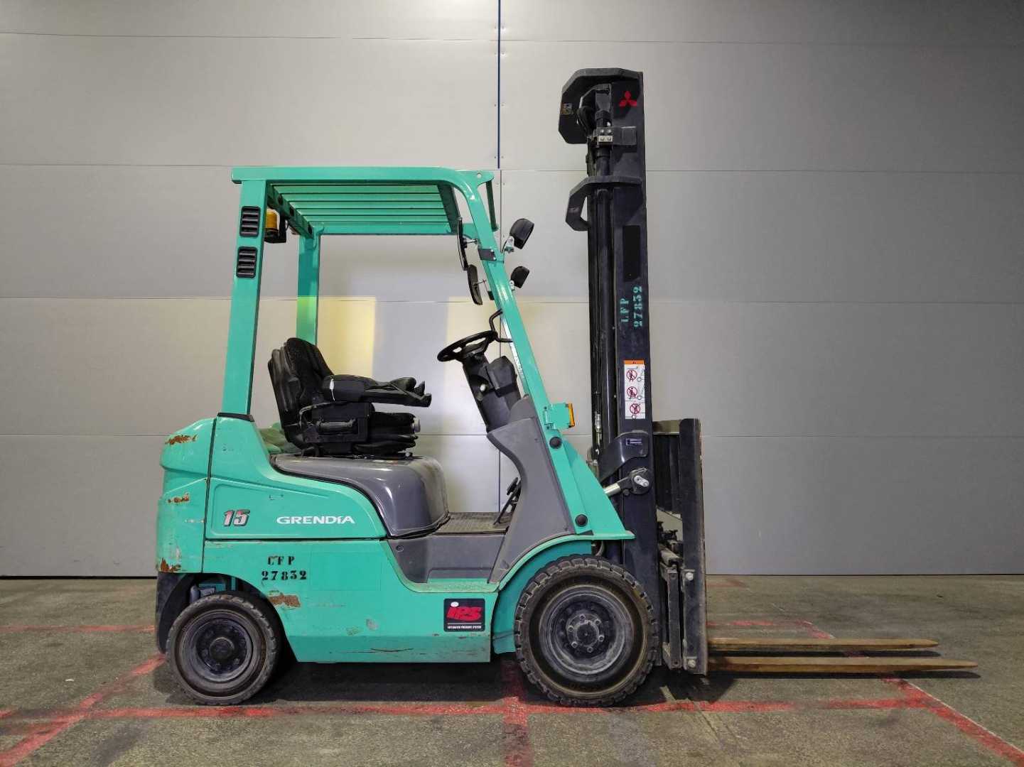 Used Forklift Mitsubishi FD15N 4 ratų šakinis krautuvas (Image 5) Used Forklift Mitsubishi FD15N 4 ratų šakinis krautuvas (Image 5)