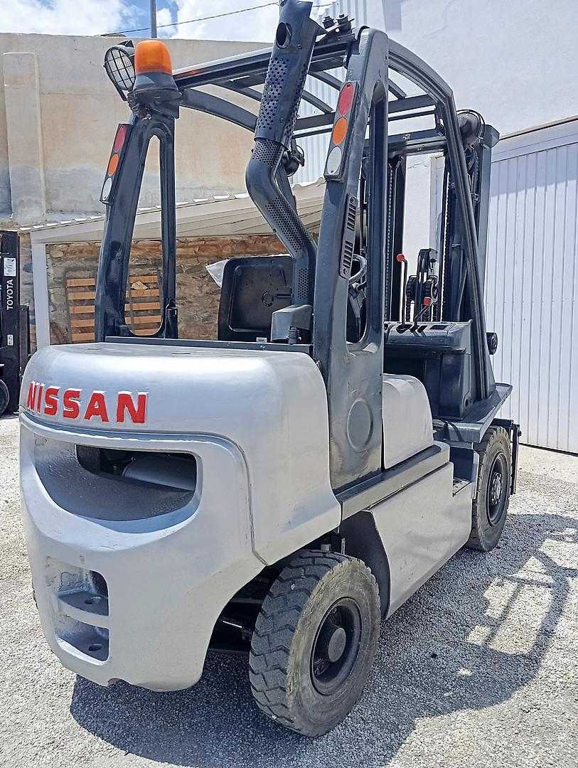 Used Forklift Nissan FD30 4 ratų šakinis krautuvas (Image 6) Used Forklift Nissan FD30 4 ratų šakinis krautuvas (Image 6)