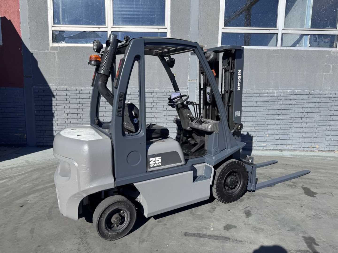 Used Forklift Nissan FD02A25Q Baujahr 2005/ Stunden 4919 HH 4,75M 4 ratų šakinis krautuvas (Image 5) Used Forklift Nissan FD02A25Q Baujahr 2005/ Stunden 4919 HH 4,75M 4 ratų šakinis krautuvas (Image 5)
