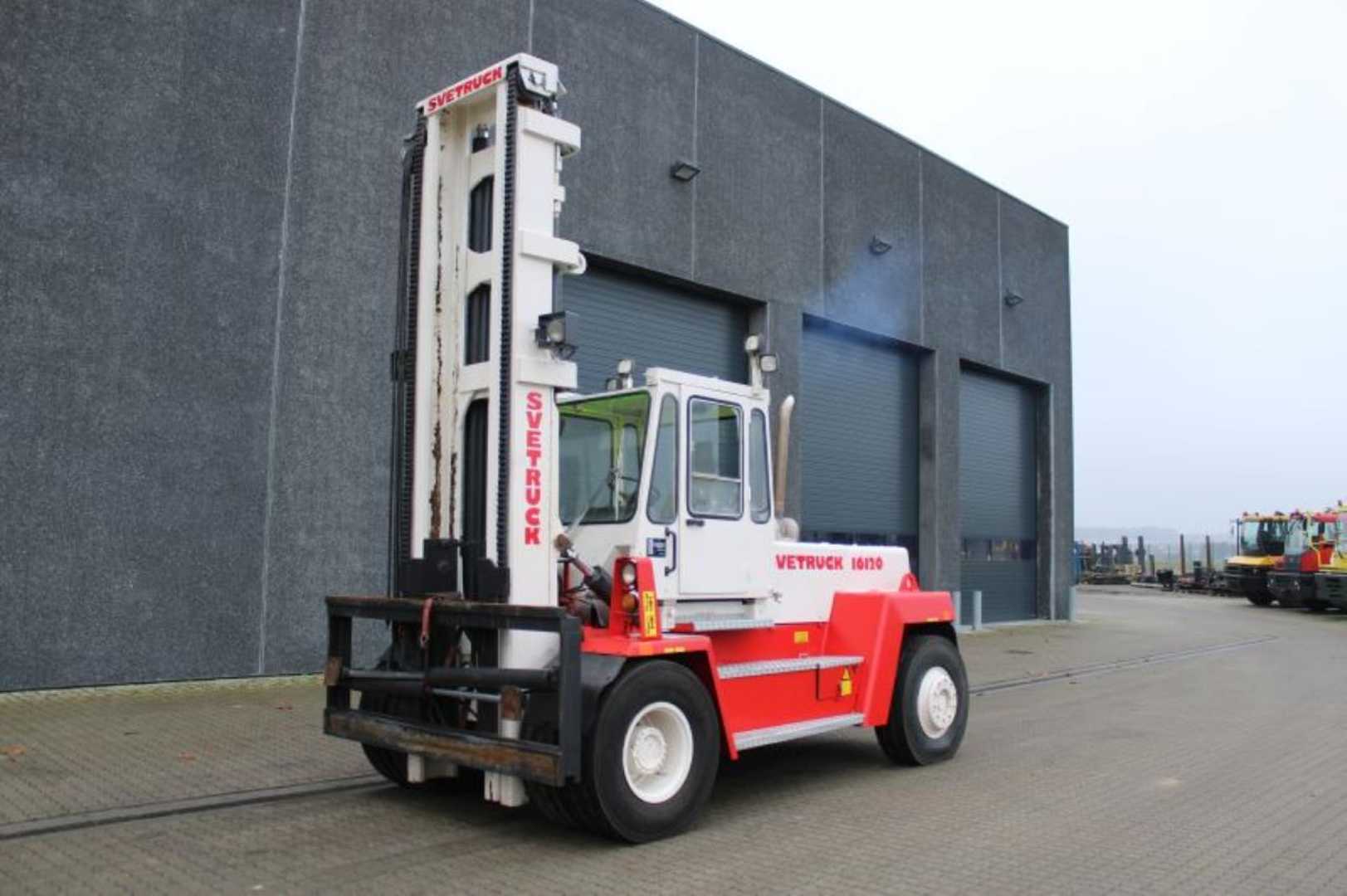 Used Forklift Svetruck 16120-35 4 ratų šakinis krautuvas (Image 2) Used Forklift Svetruck 16120-35 4 ratų šakinis krautuvas (Image 2)