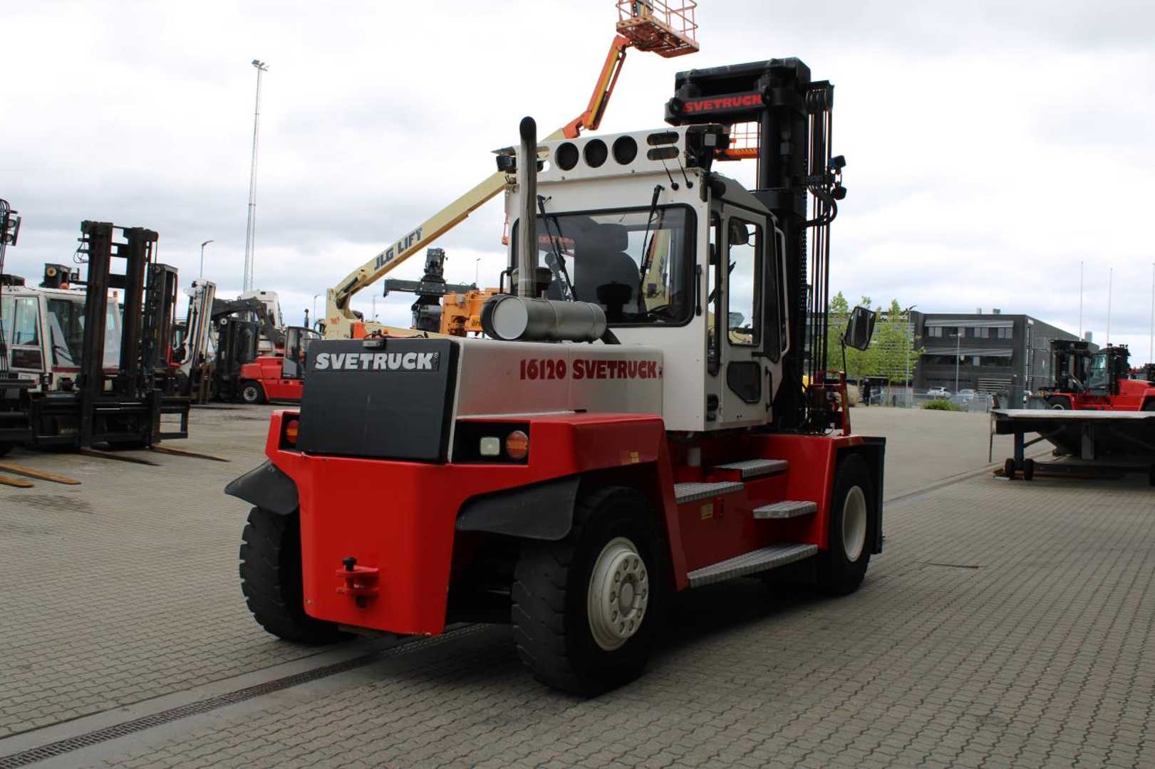 Used Forklift Svetruck 16120-38 4 ratų šakinis krautuvas (Image 3) Used Forklift Svetruck 16120-38 4 ratų šakinis krautuvas (Image 3)