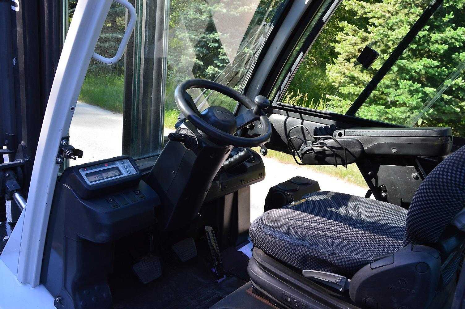 Used Forklift UniCarriers YG1D2A32Q 4 ratų šakinis krautuvas (Image 4) Used Forklift UniCarriers YG1D2A32Q 4 ratų šakinis krautuvas (Image 4)