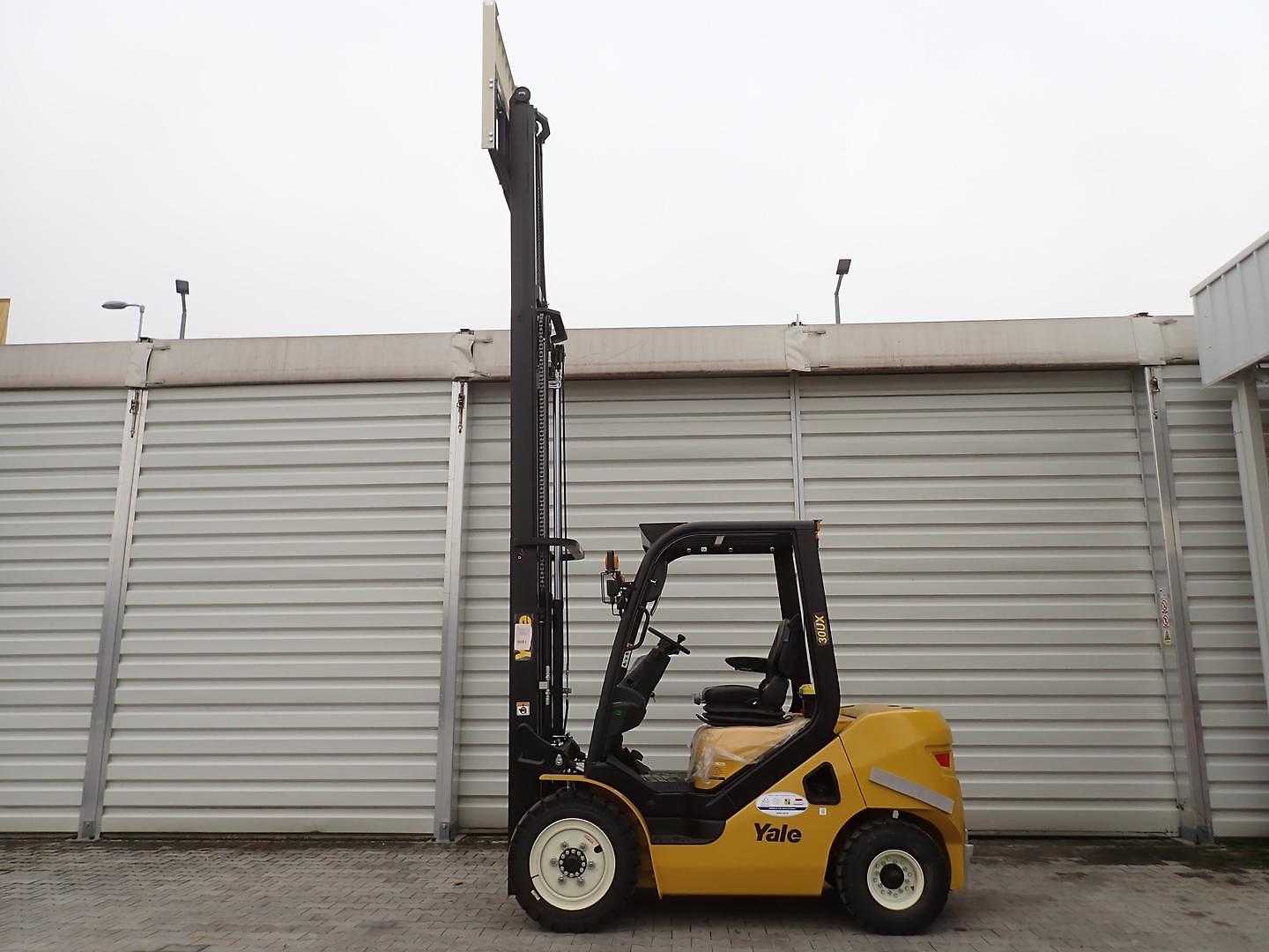 Used Forklift Yale GDP30UX 4 ratų šakinis krautuvas (Image 8) Used Forklift Yale GDP30UX 4 ratų šakinis krautuvas (Image 8)