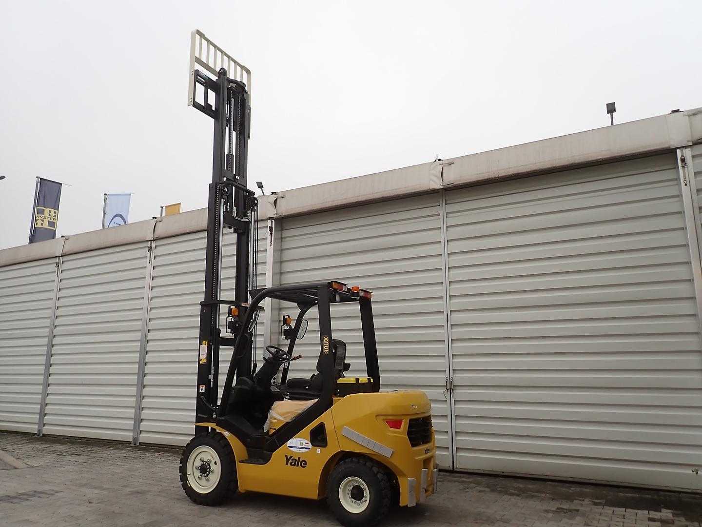 Used Forklift Yale GDP30UX 4 ratų šakinis krautuvas (Image 9) Used Forklift Yale GDP30UX 4 ratų šakinis krautuvas (Image 9)