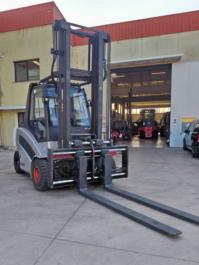 Used Forklift Carer A80/900X 4 ratų šakinis krautuvas (Image 2) Used Forklift Carer A80/900X 4 ratų šakinis krautuvas (Image 2)