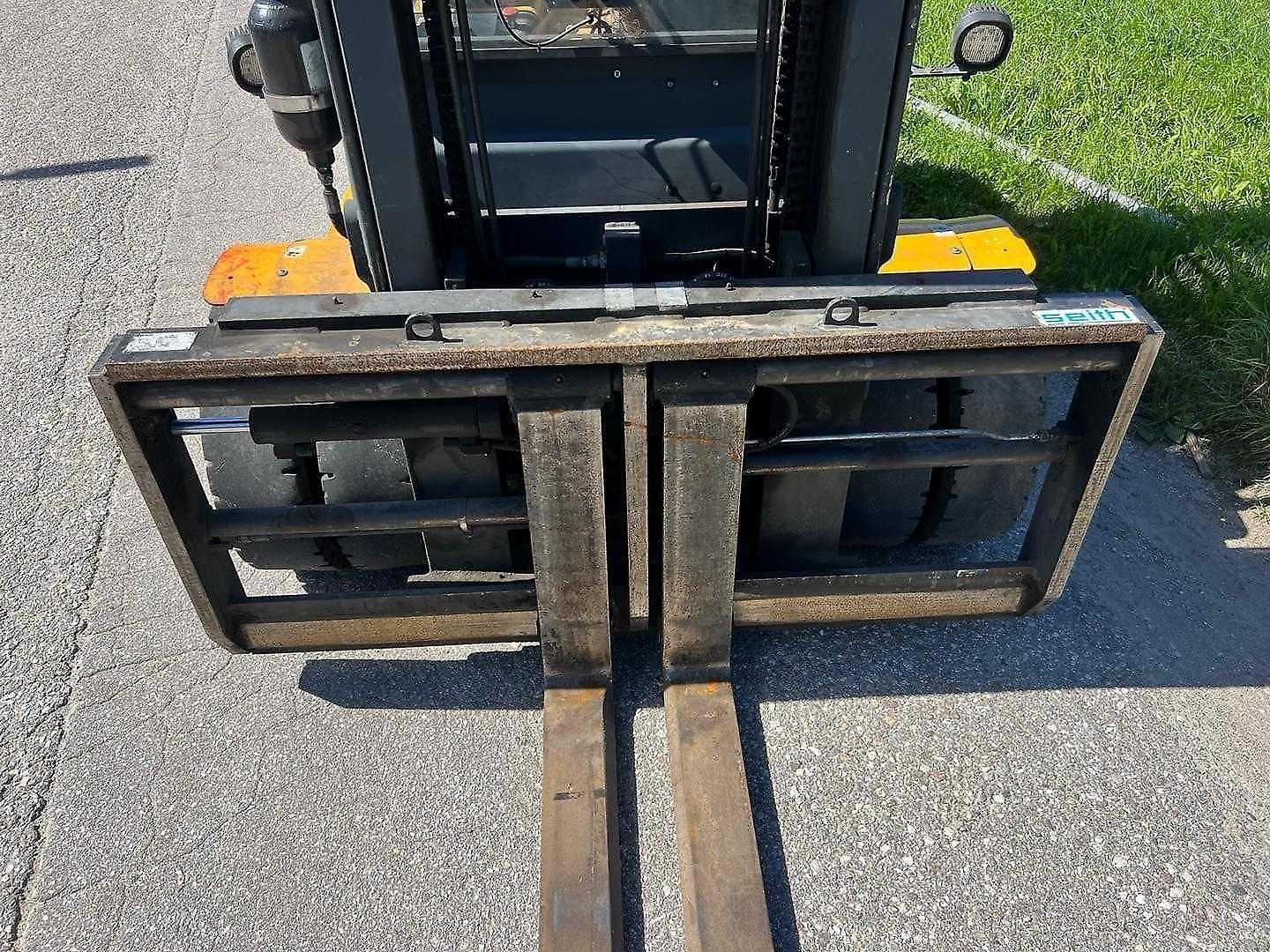 Used Forklift Carer R60H2 - 4000mm 4 ratų šakinis krautuvas (Image 6) Used Forklift Carer R60H2 - 4000mm 4 ratų šakinis krautuvas (Image 6)