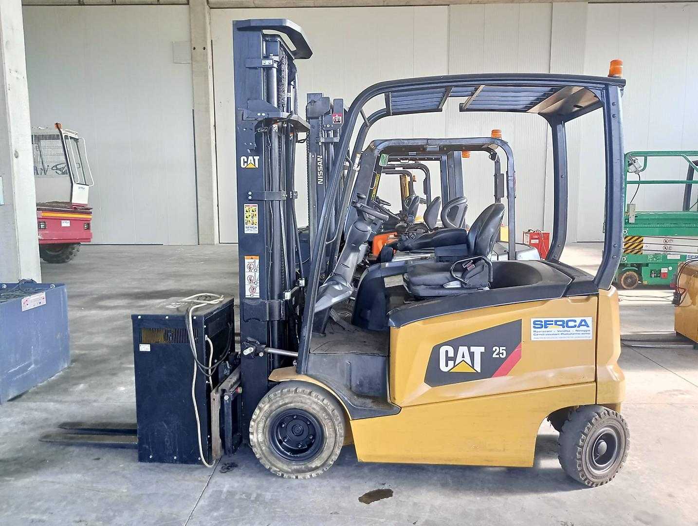 Used Forklift Caterpillar EP25CN 4 ratų šakinis krautuvas (Image 6)