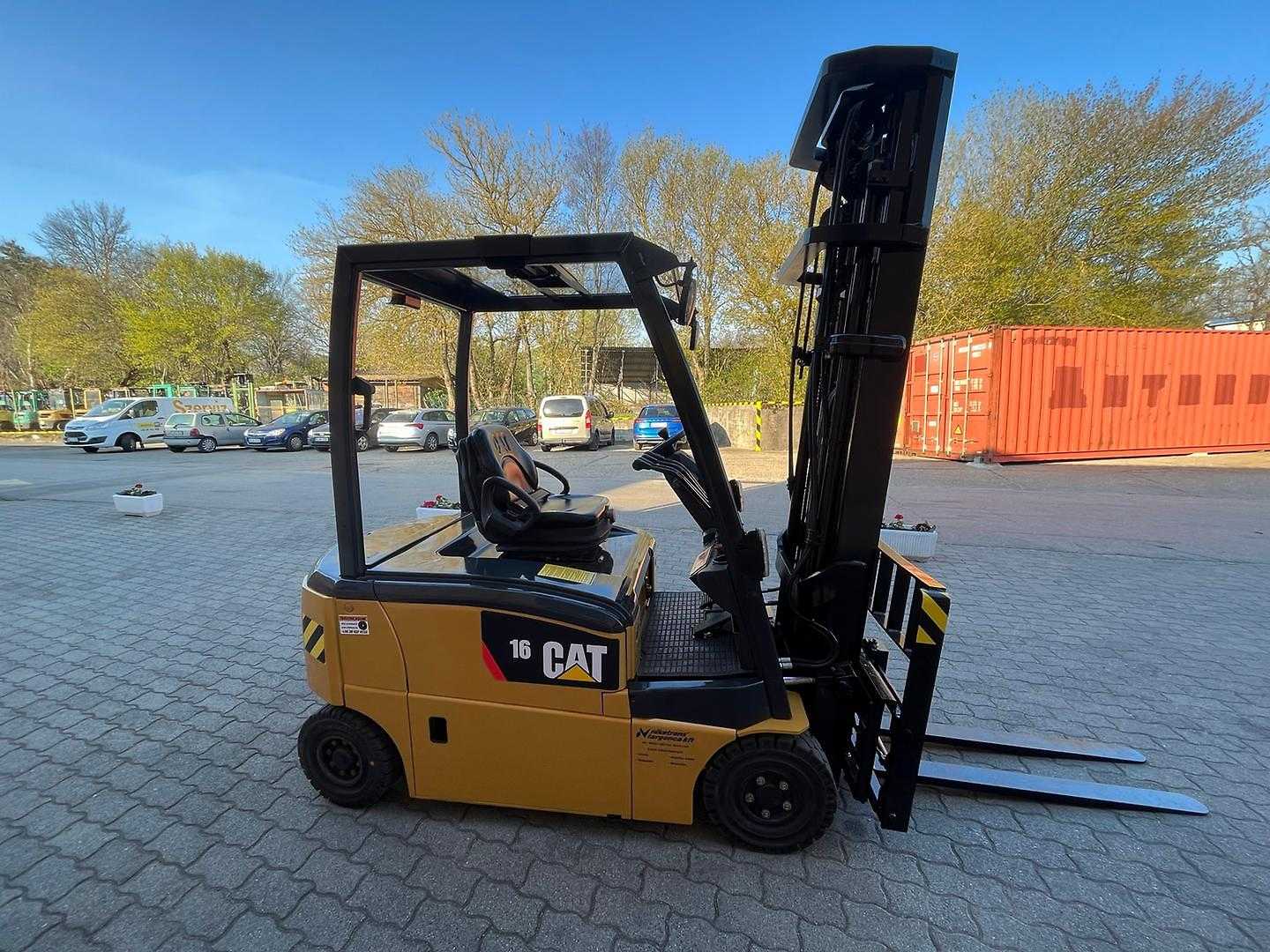 Used Forklift Caterpillar EP16PN-48E 4 ratų šakinis krautuvas (Image 2) Used Forklift Caterpillar EP16PN-48E 4 ratų šakinis krautuvas (Image 2)