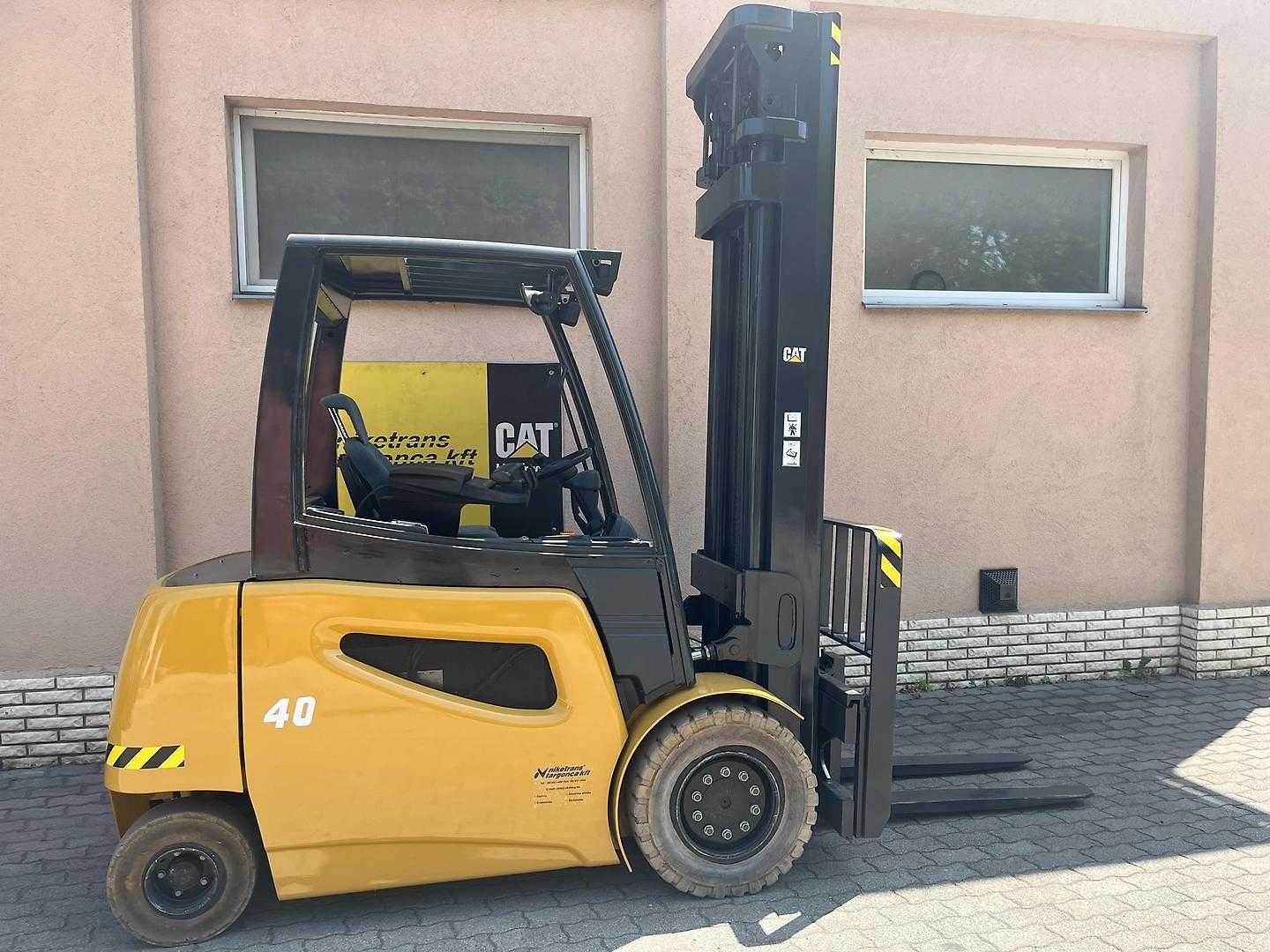 Used Forklift Caterpillar EP40C2 4 ratų šakinis krautuvas (Image 3) Used Forklift Caterpillar EP40C2 4 ratų šakinis krautuvas (Image 3)