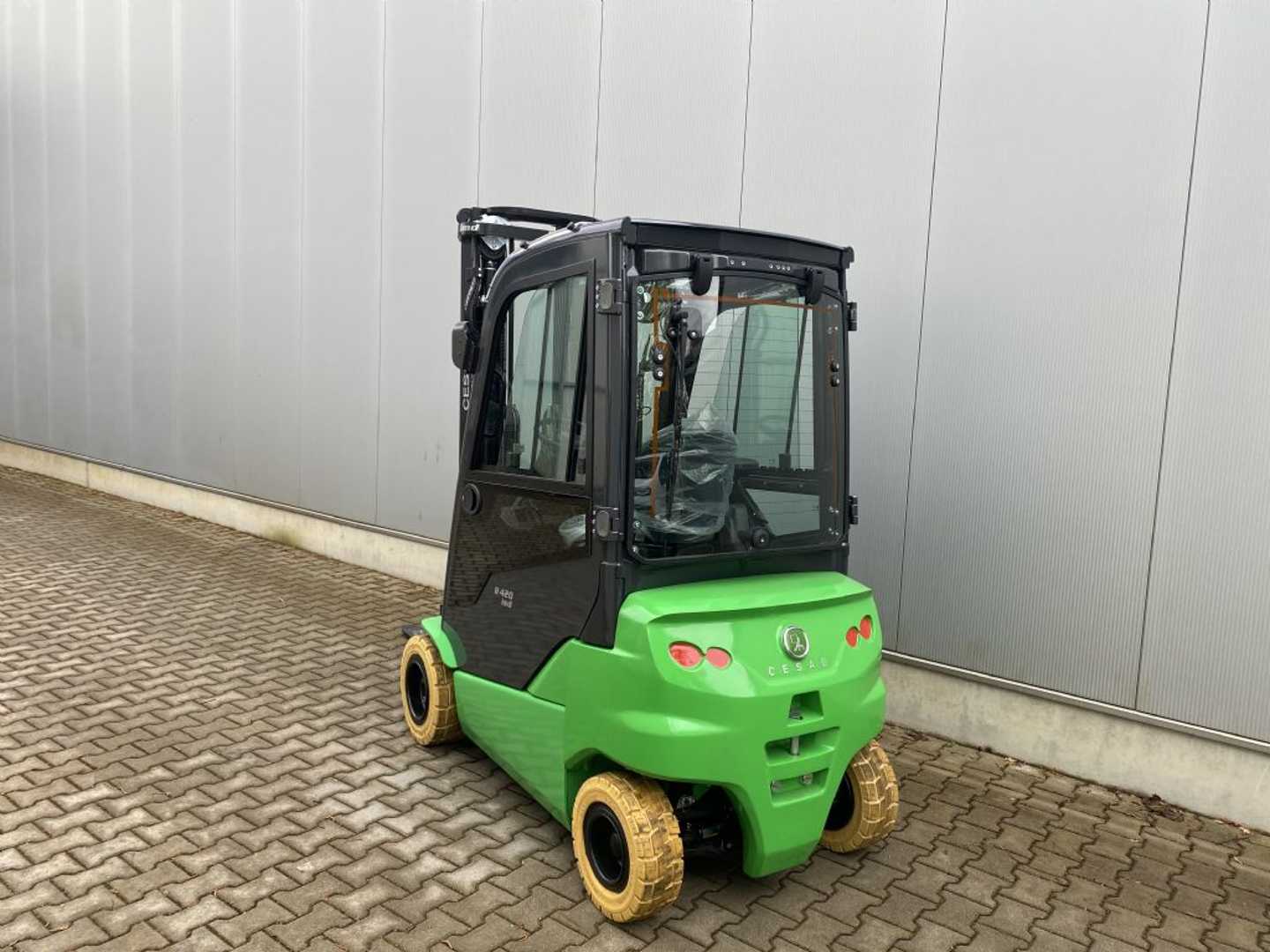 Used Forklift Cesab B420-II 4 ratų šakinis krautuvas (Image 1)