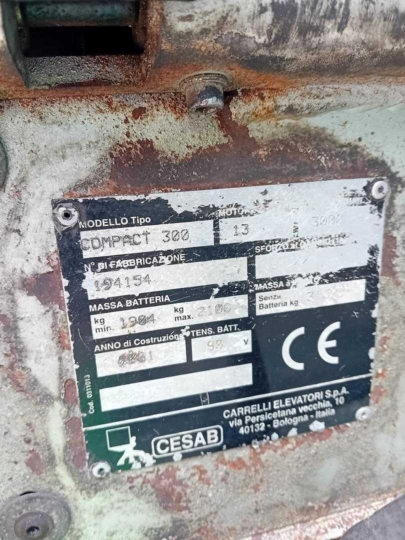 Used Forklift Cesab COMPACT 300 4 ratų šakinis krautuvas (Image 2) Used Forklift Cesab COMPACT 300 4 ratų šakinis krautuvas (Image 2)