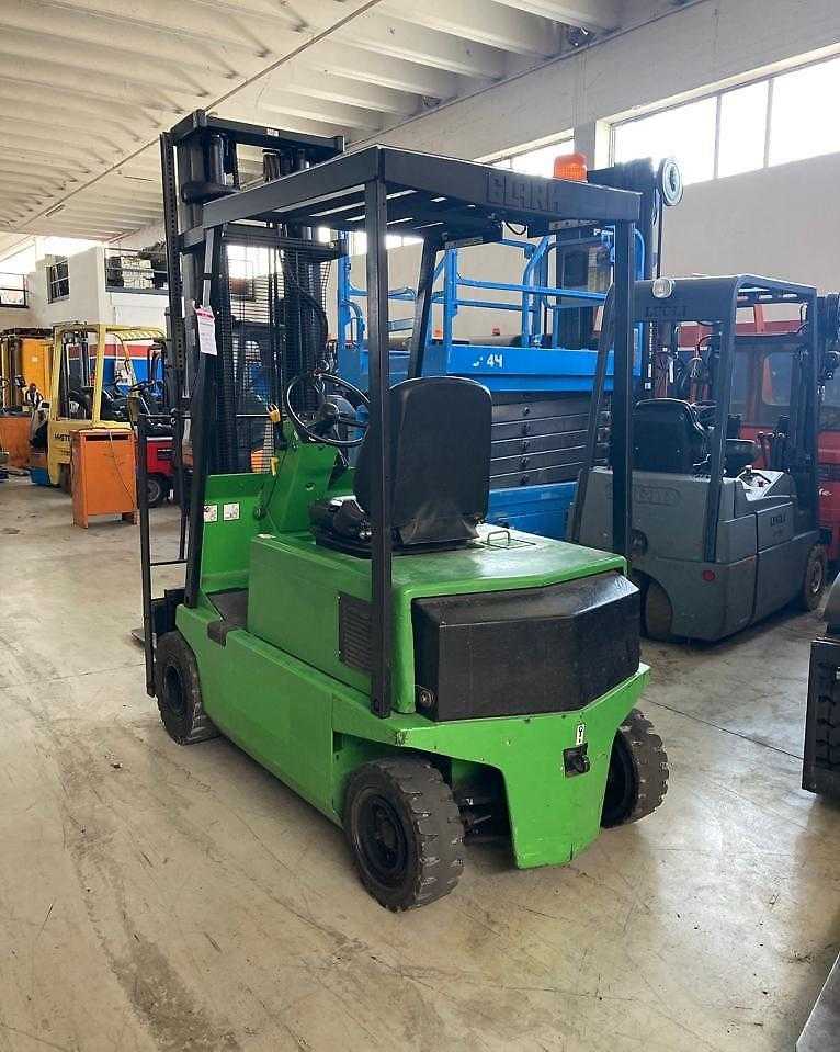 Used Forklift Clark EM15S 4 ratų šakinis krautuvas (Image 2) Used Forklift Clark EM15S 4 ratų šakinis krautuvas (Image 2)