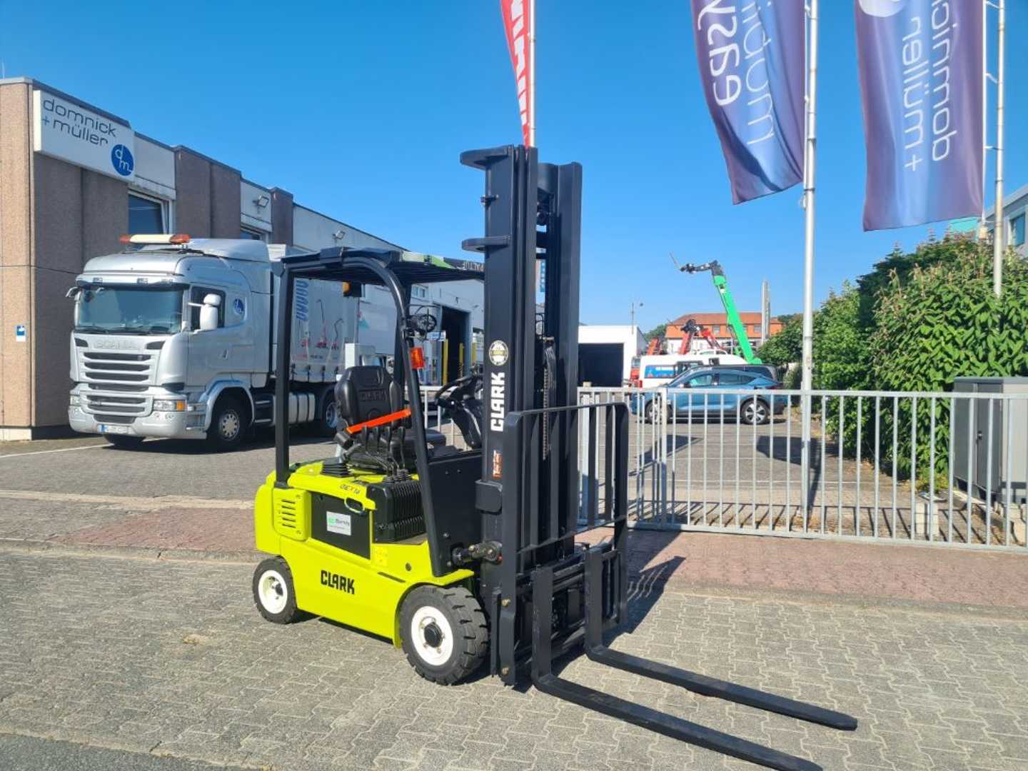 Used Forklift Clark GEX 16 4 ratų šakinis krautuvas (Image 2) Used Forklift Clark GEX 16 4 ratų šakinis krautuvas (Image 2)