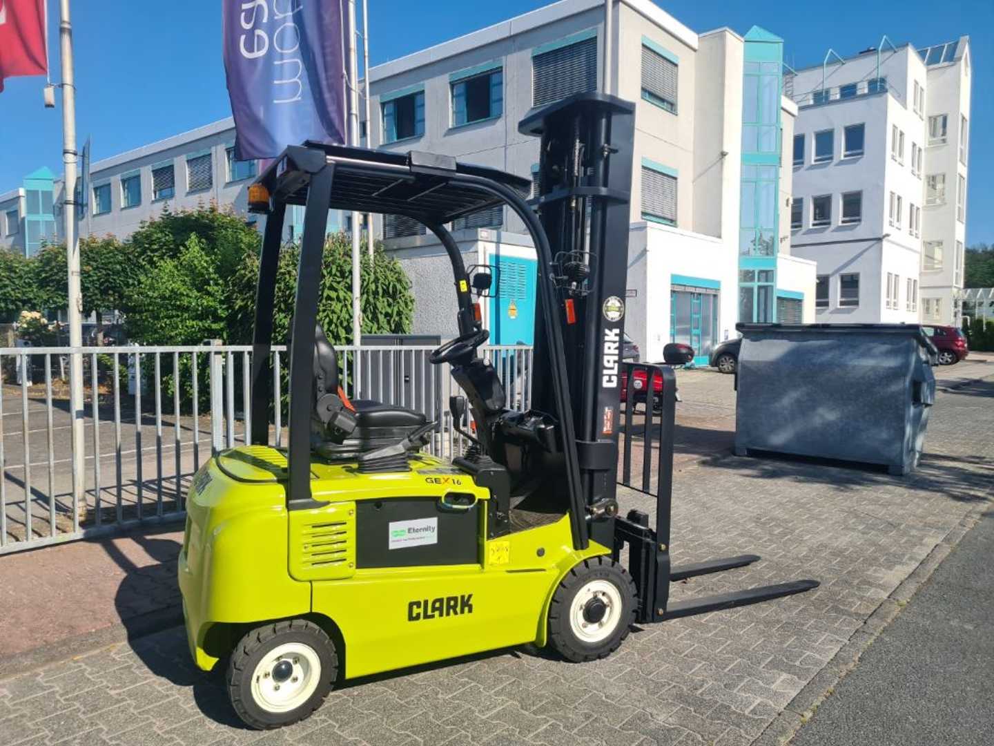 Used Forklift Clark GEX 16 4 ratų šakinis krautuvas (Image 4) Used Forklift Clark GEX 16 4 ratų šakinis krautuvas (Image 4)