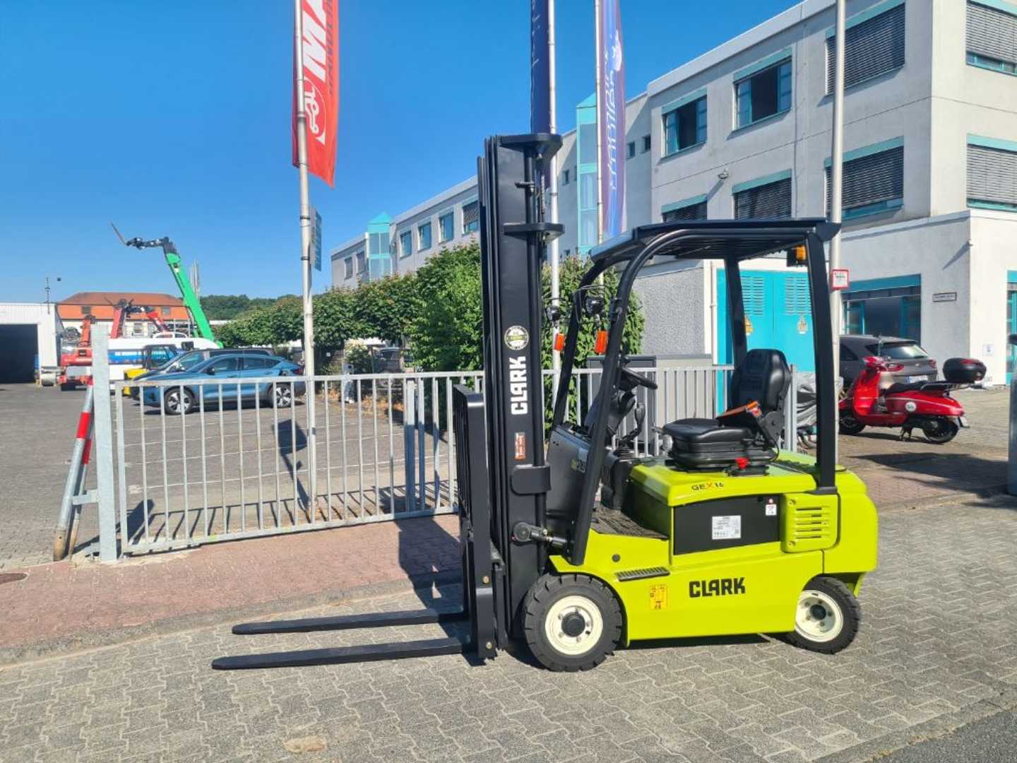 Used Forklift Clark GEX 16 4 ratų šakinis krautuvas (Image 7) Used Forklift Clark GEX 16 4 ratų šakinis krautuvas (Image 7)