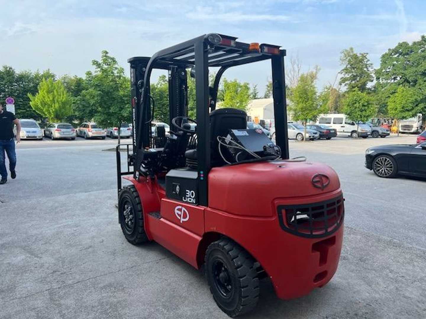 Used Forklift EP EFL 302 Li-ion 4 ratų šakinis krautuvas (Image 2)