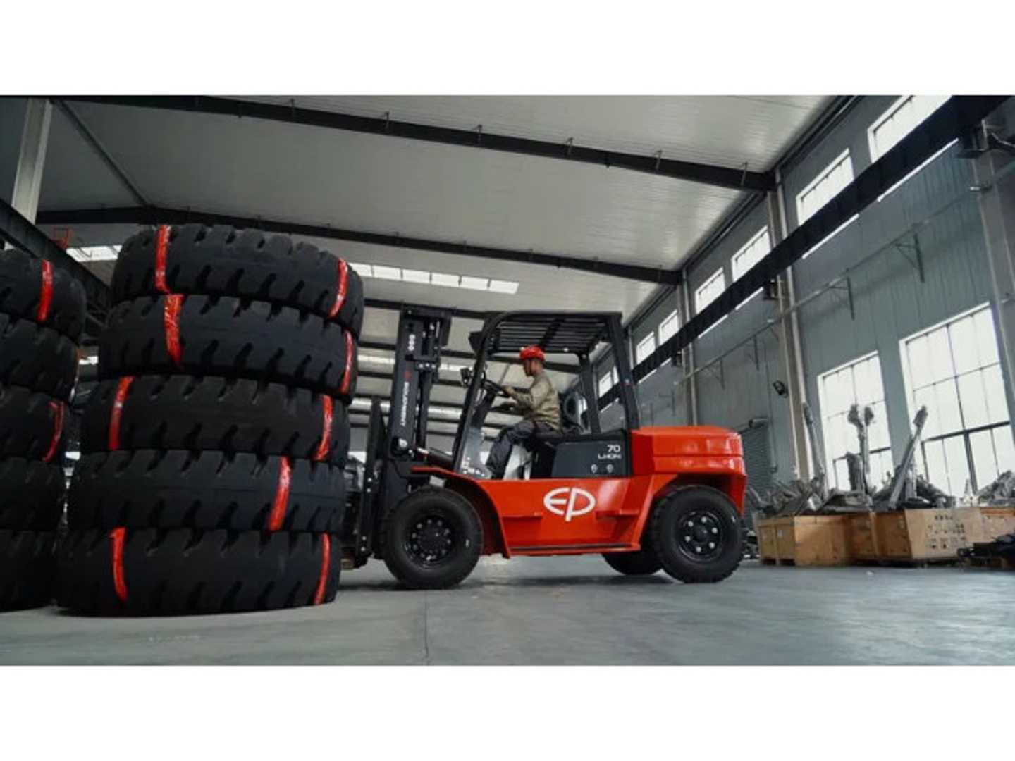 Used Forklift EP EFL 702 elektrische heftruck (7.000 kg) 4 ratų šakinis krautuvas (Image 2) Used Forklift EP EFL 702 elektrische heftruck (7.000 kg) 4 ratų šakinis krautuvas (Image 2)