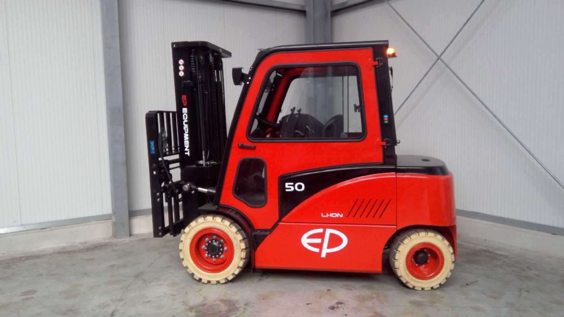 Used Forklift EP CPD50L1S 4 ratų šakinis krautuvas (Image 5) Used Forklift EP CPD50L1S 4 ratų šakinis krautuvas (Image 5)