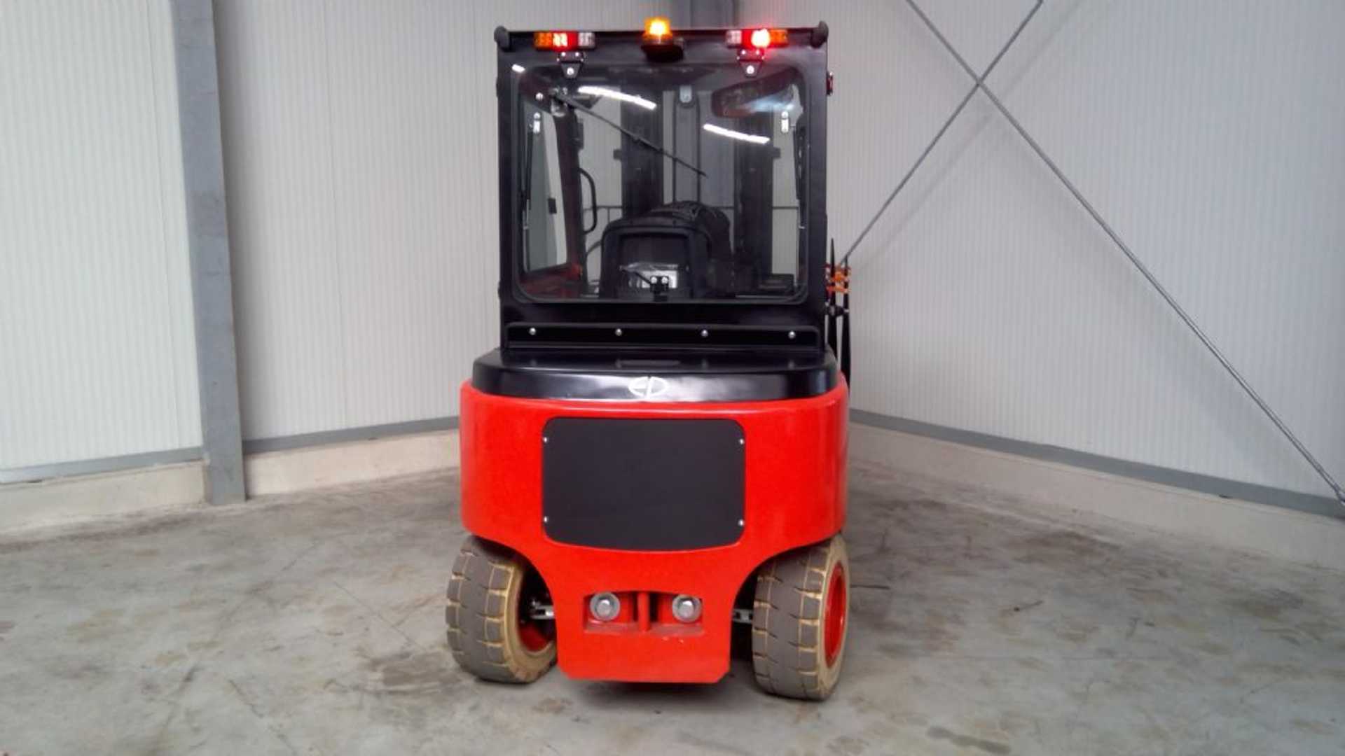 Used Forklift EP CPD50L1S 4 ratų šakinis krautuvas (Image 6) Used Forklift EP CPD50L1S 4 ratų šakinis krautuvas (Image 6)