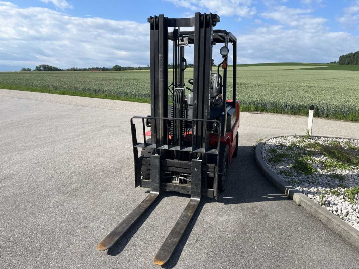 Used Forklift EP EFL252 4 ratų šakinis krautuvas (Image 4) Used Forklift EP EFL252 4 ratų šakinis krautuvas (Image 4)