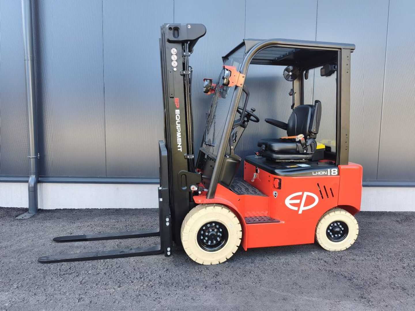 Used Forklift EP EFL183 NEUMASCHINE 4 ratų šakinis krautuvas (Image 2) Used Forklift EP EFL183 NEUMASCHINE 4 ratų šakinis krautuvas (Image 2)