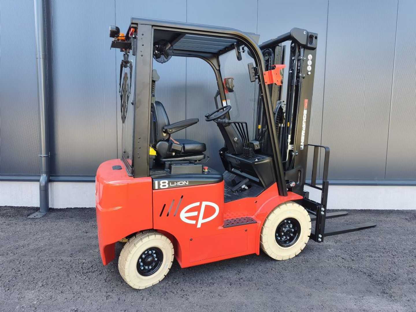Used Forklift EP EFL183 NEUMASCHINE 4 ratų šakinis krautuvas (Image 3) Used Forklift EP EFL183 NEUMASCHINE 4 ratų šakinis krautuvas (Image 3)