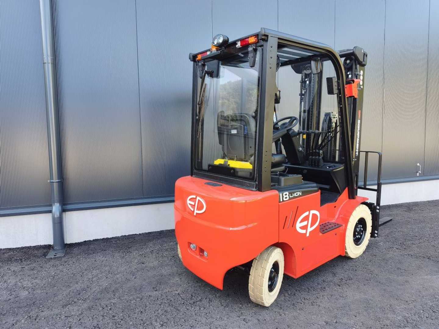 Used Forklift EP EFL183 NEUMASCHINE 4 ratų šakinis krautuvas (Image 4) Used Forklift EP EFL183 NEUMASCHINE 4 ratų šakinis krautuvas (Image 4)