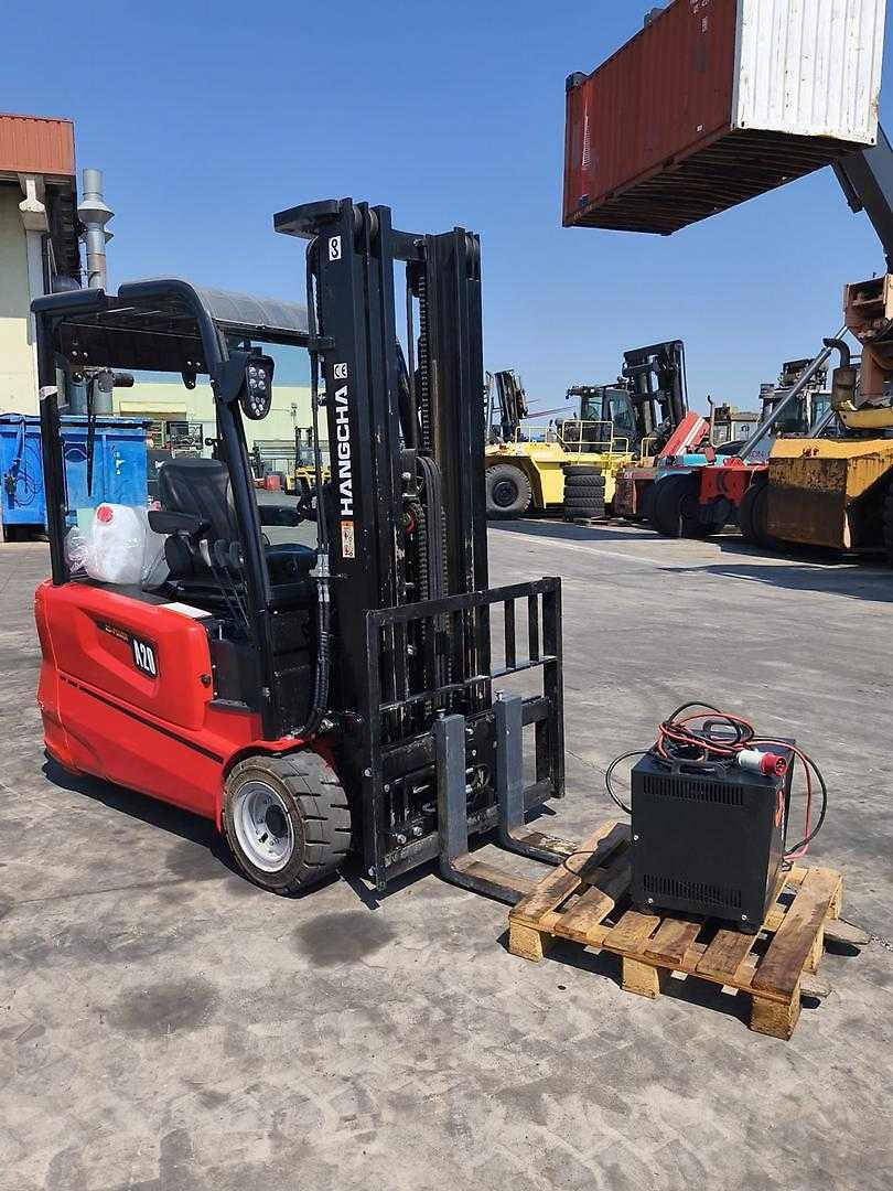 Used Forklift Hangcha CPDS20-AD6 4 ratų šakinis krautuvas (Image 2) Used Forklift Hangcha CPDS20-AD6 4 ratų šakinis krautuvas (Image 2)