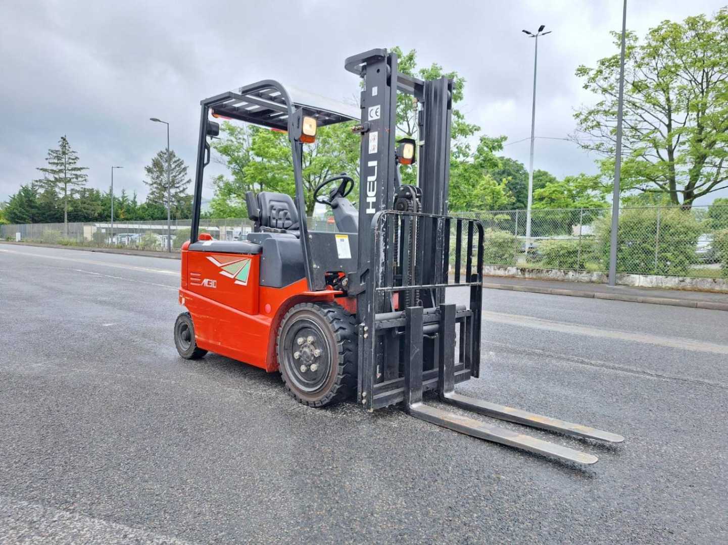 Used Forklift Heli CPD30 4 ratų šakinis krautuvas (Image 1) Used Forklift Heli CPD30 4 ratų šakinis krautuvas (Image 1)