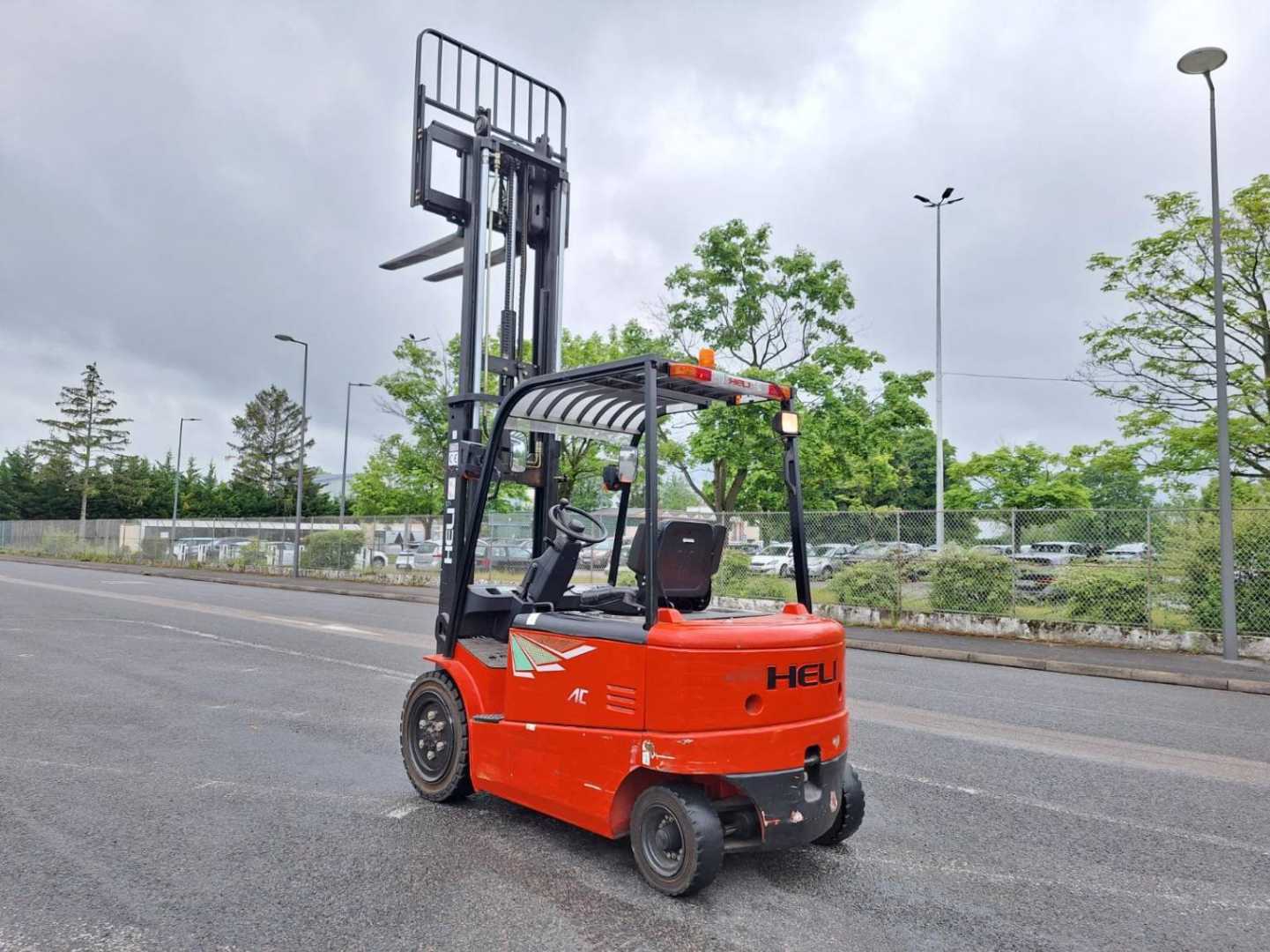 Used Forklift Heli CPD30 4 ratų šakinis krautuvas (Image 8) Used Forklift Heli CPD30 4 ratų šakinis krautuvas (Image 8)