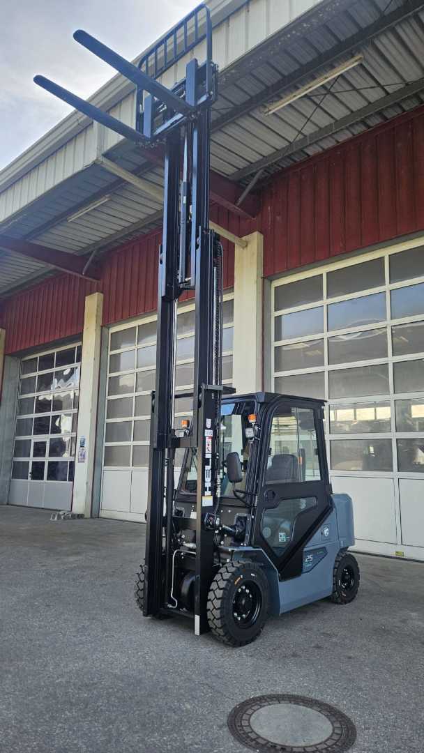 Used Forklift Heli CPD25-A6LiK3-H 4 ratų šakinis krautuvas (Image 4)