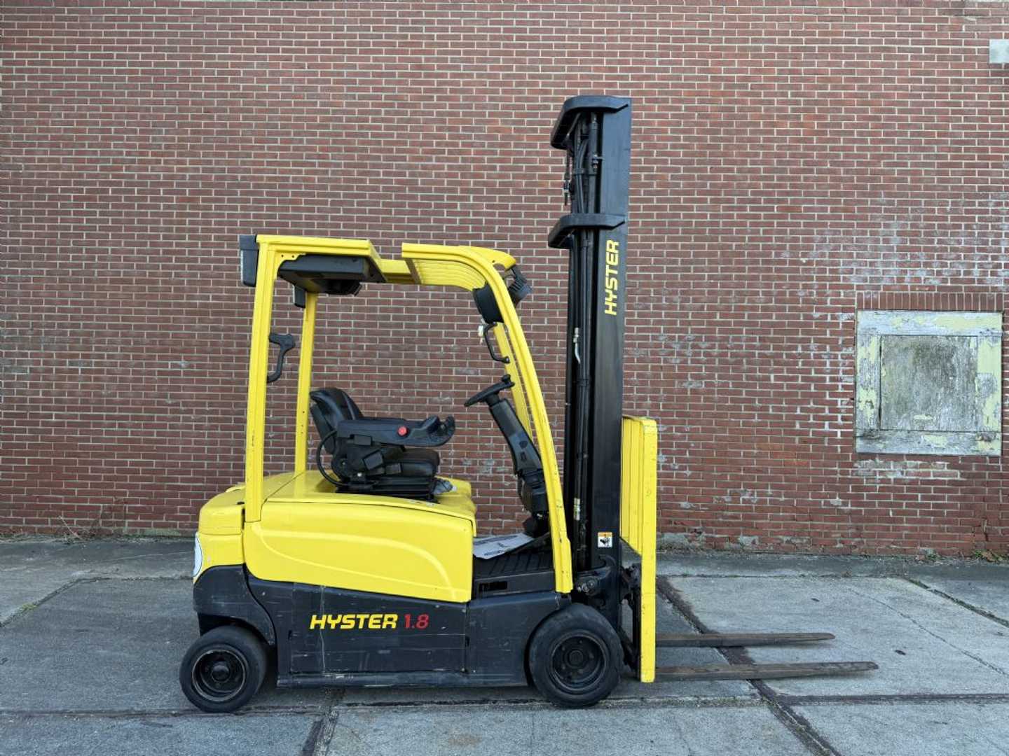 Used Forklift Hyster J1.8XN LWB 4 ratų šakinis krautuvas (Image 2)
