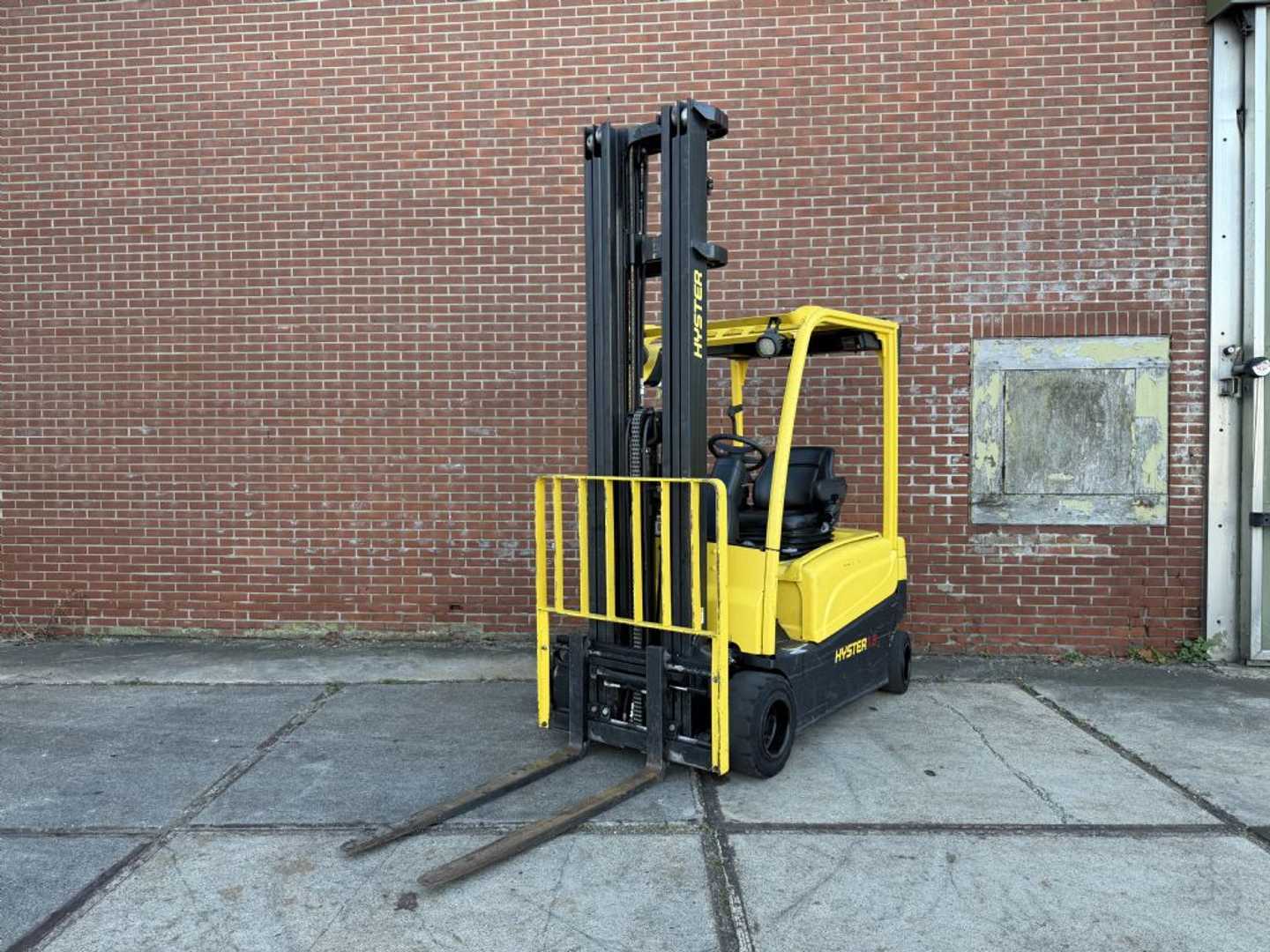 Used Forklift Hyster J1.8XN LWB 4 ratų šakinis krautuvas (Image 4)