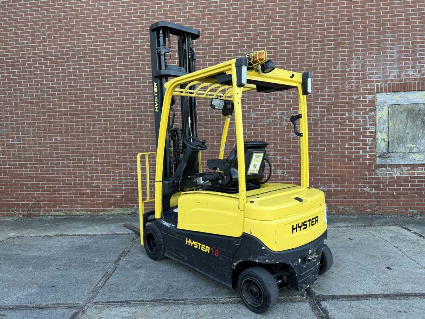 Used Forklift Hyster J1.8XN LWB 4 ratų šakinis krautuvas (Image 5)