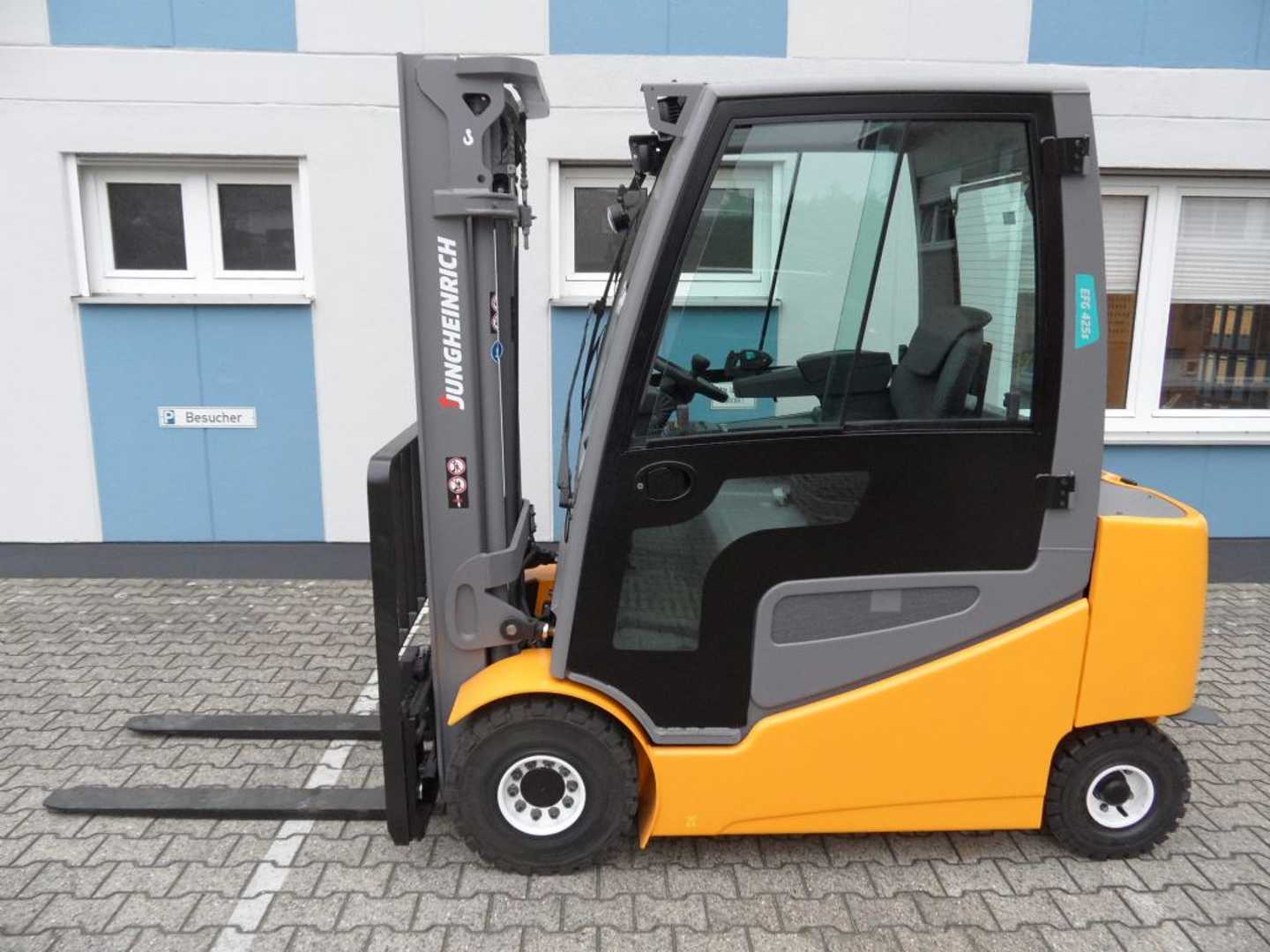 Used Forklift Jungheinrich EFG 425s - Batterie NEU - Kabine mit Heizung 4 ratų šakinis krautuvas (Image 1)