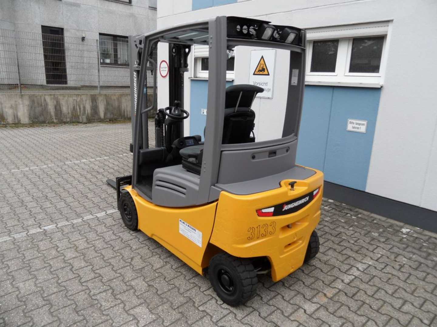 Used Forklift Jungheinrich EFG 316 - Triplex - NEUE Batterie! 4 ratų šakinis krautuvas (Image 3) Used Forklift Jungheinrich EFG 316 - Triplex - NEUE Batterie! 4 ratų šakinis krautuvas (Image 3)