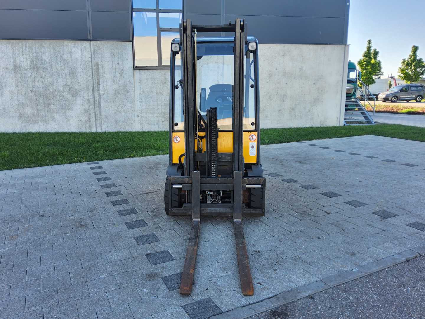 Used Forklift Jungheinrich EFG 216 4 ratų šakinis krautuvas (Image 17) Used Forklift Jungheinrich EFG 216 4 ratų šakinis krautuvas (Image 17)