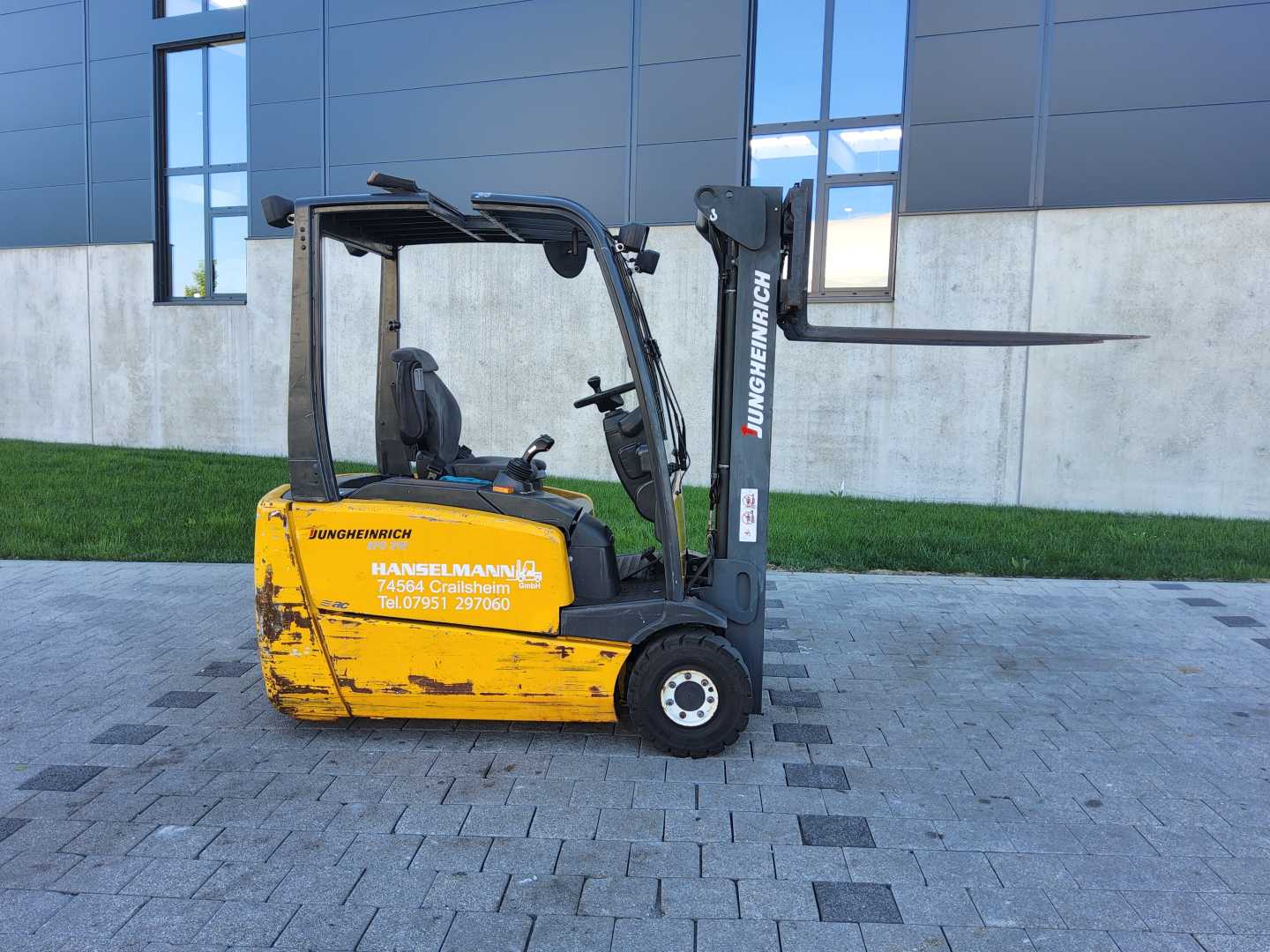 Used Forklift Jungheinrich EFG 216 4 ratų šakinis krautuvas (Image 5) Used Forklift Jungheinrich EFG 216 4 ratų šakinis krautuvas (Image 5)