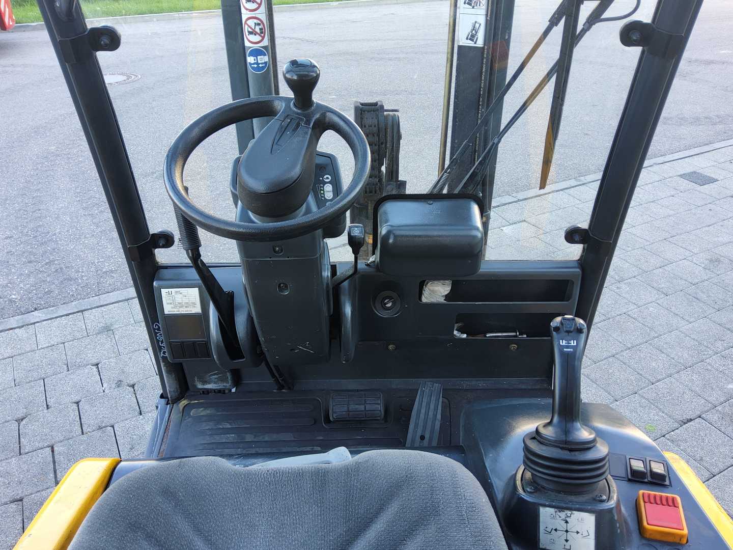 Used Forklift Jungheinrich EFG 216 4 ratų šakinis krautuvas (Image 7) Used Forklift Jungheinrich EFG 216 4 ratų šakinis krautuvas (Image 7)